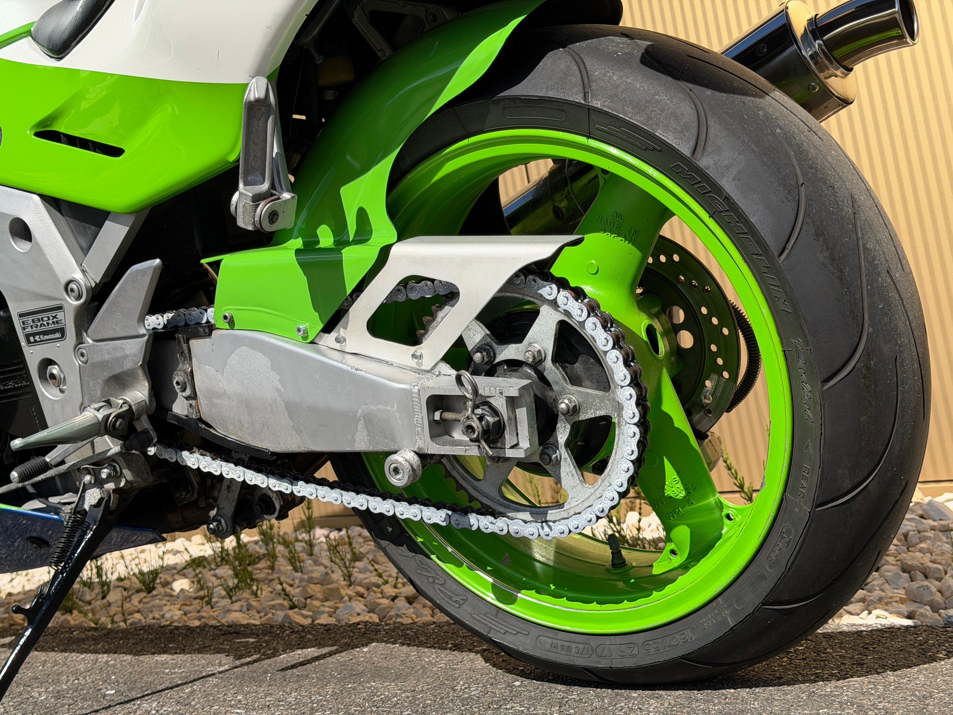 KAWASAKI ZXR-750-image-13