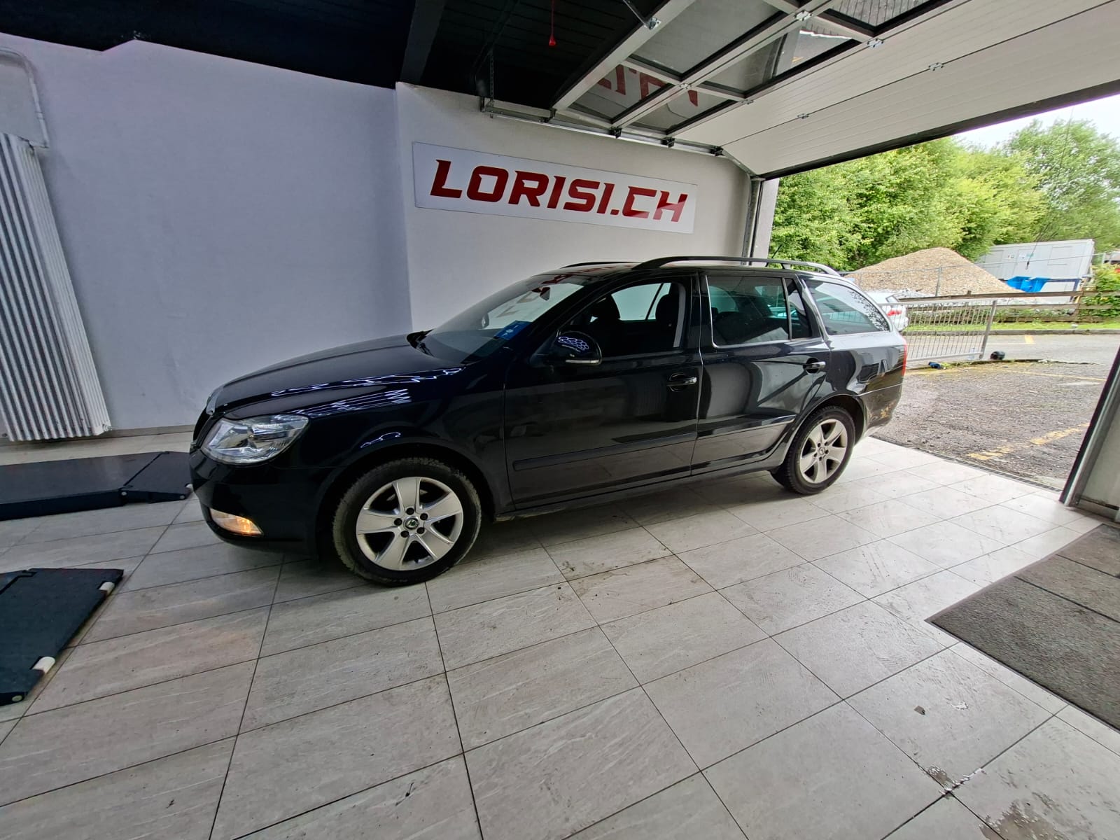 SKODA Octavia Combi 1.4 TSI Ambiente-image-6