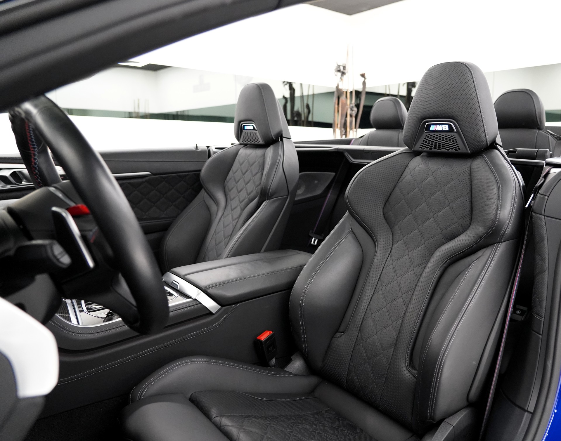 BMW M8 xDrive M Competition-image-8