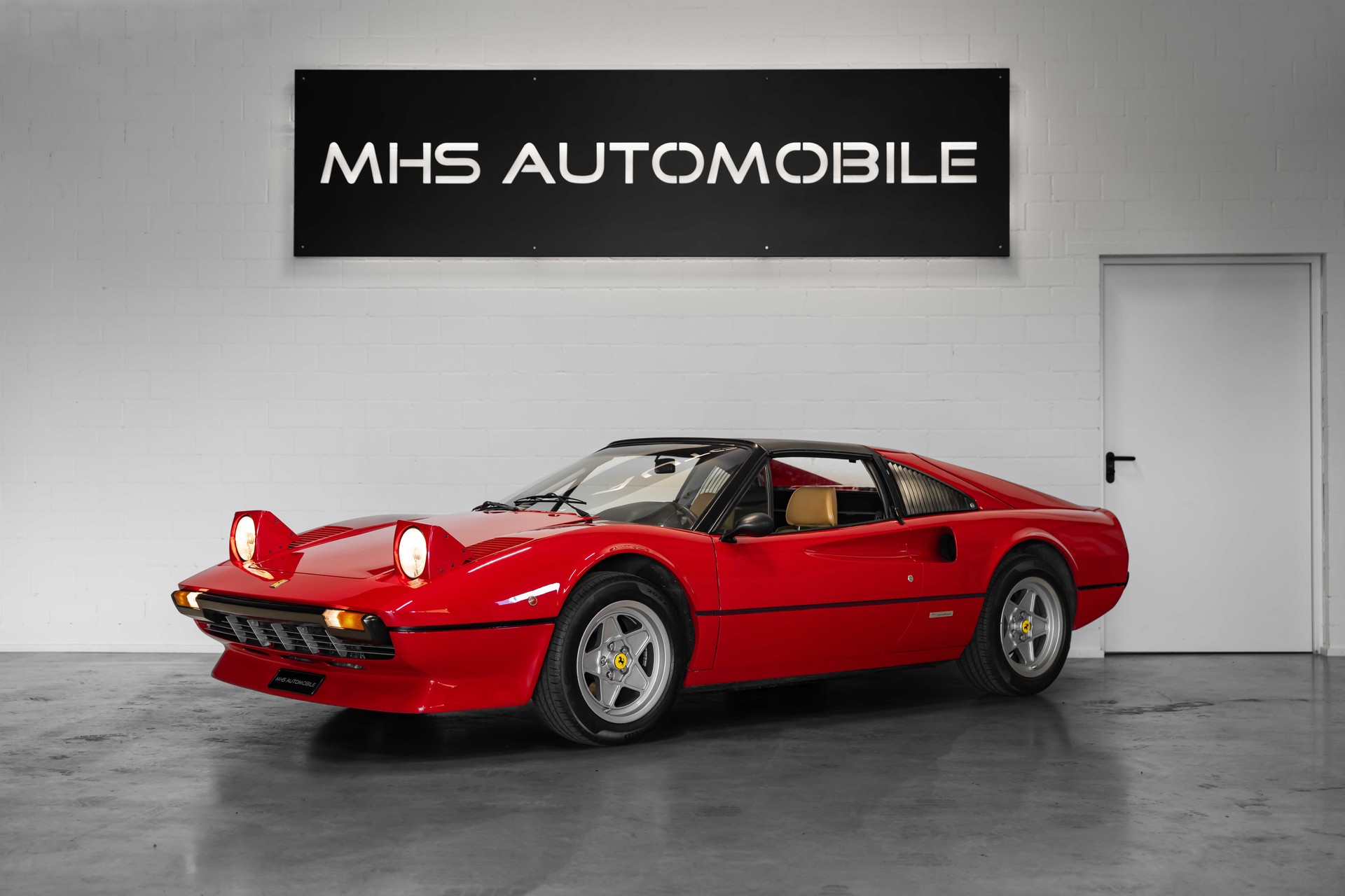 FERRARI GTS Targa-showroom-element-1