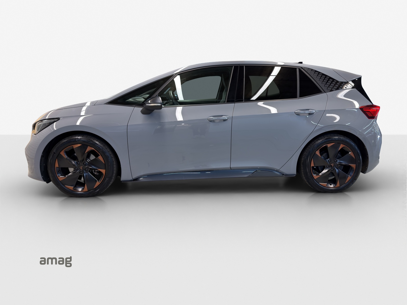 CUPRA Born 58 kWh-showroom-element-1