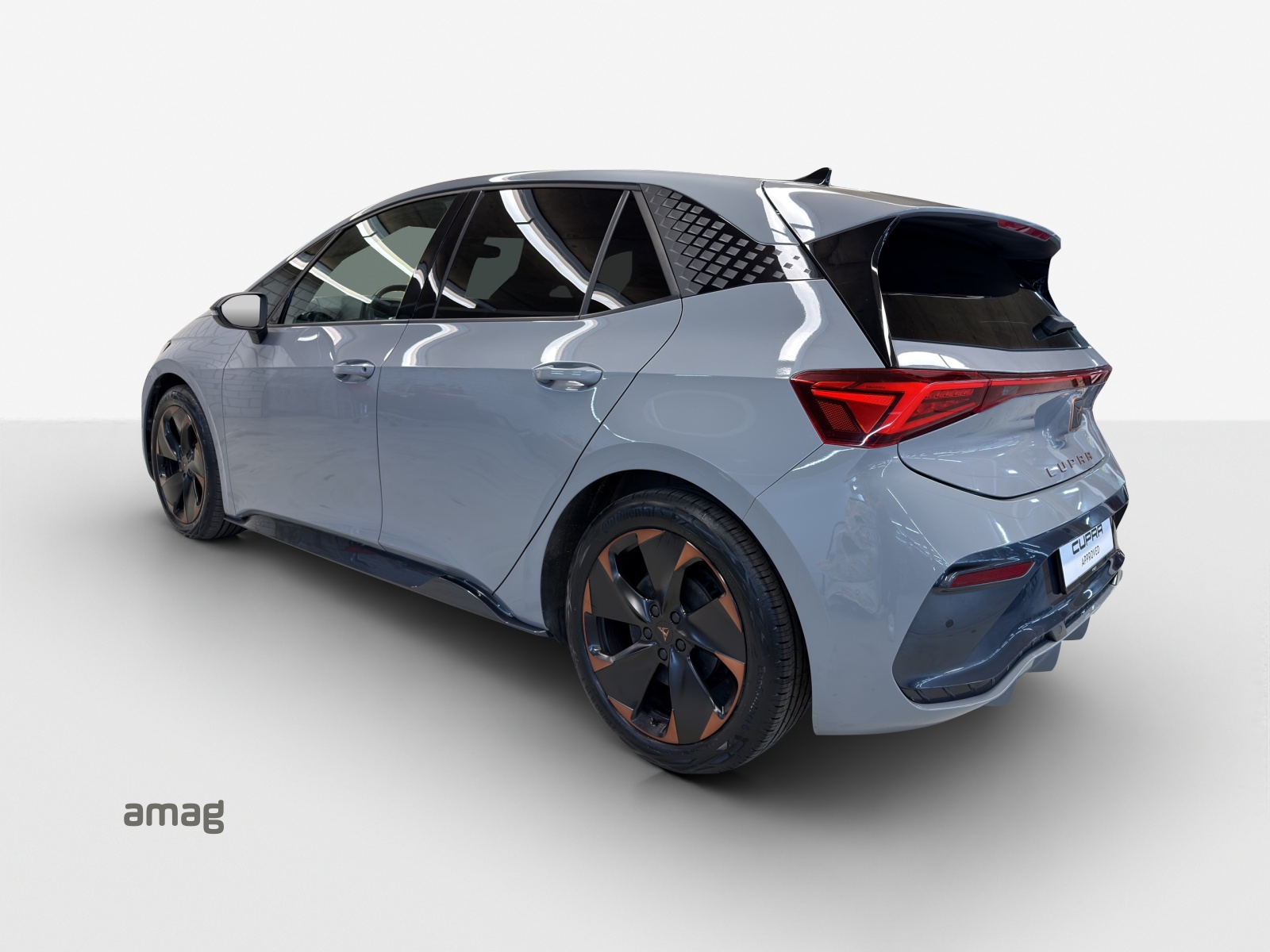 CUPRA Born 58 kWh-showroom-element-2