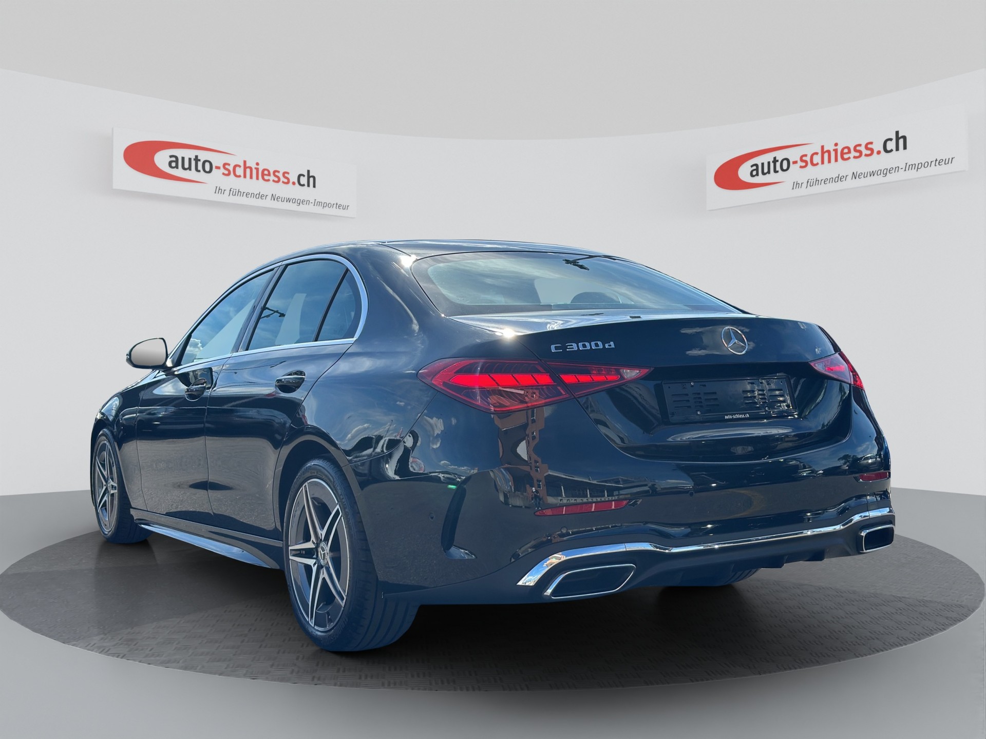MERCEDES-BENZ C 300 d AMG Line-showroom-element-2