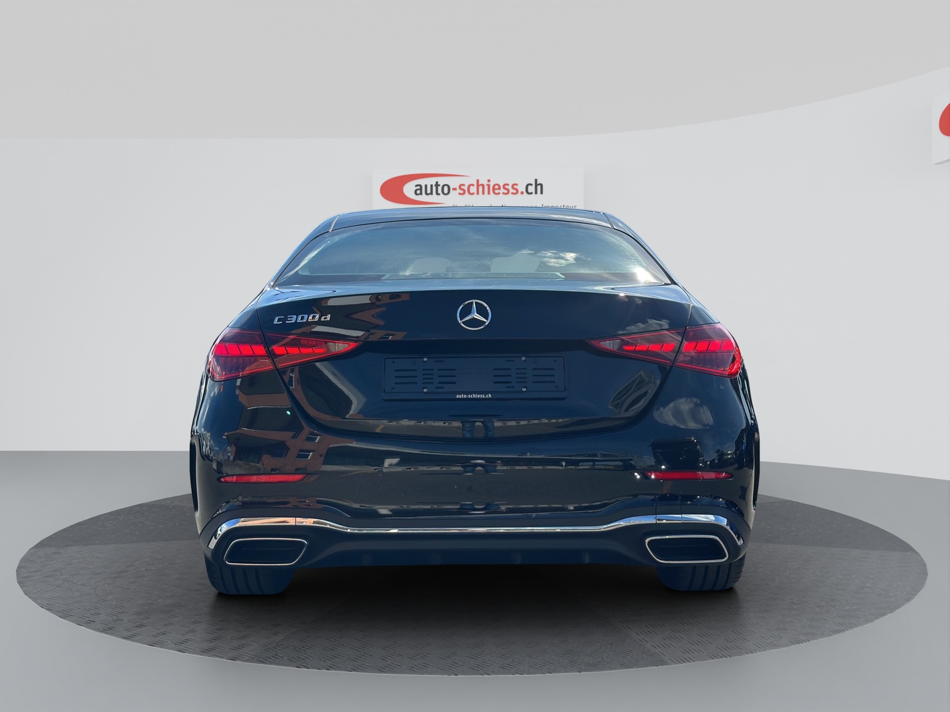 MERCEDES-BENZ C 300 d AMG Line-showroom-element-3