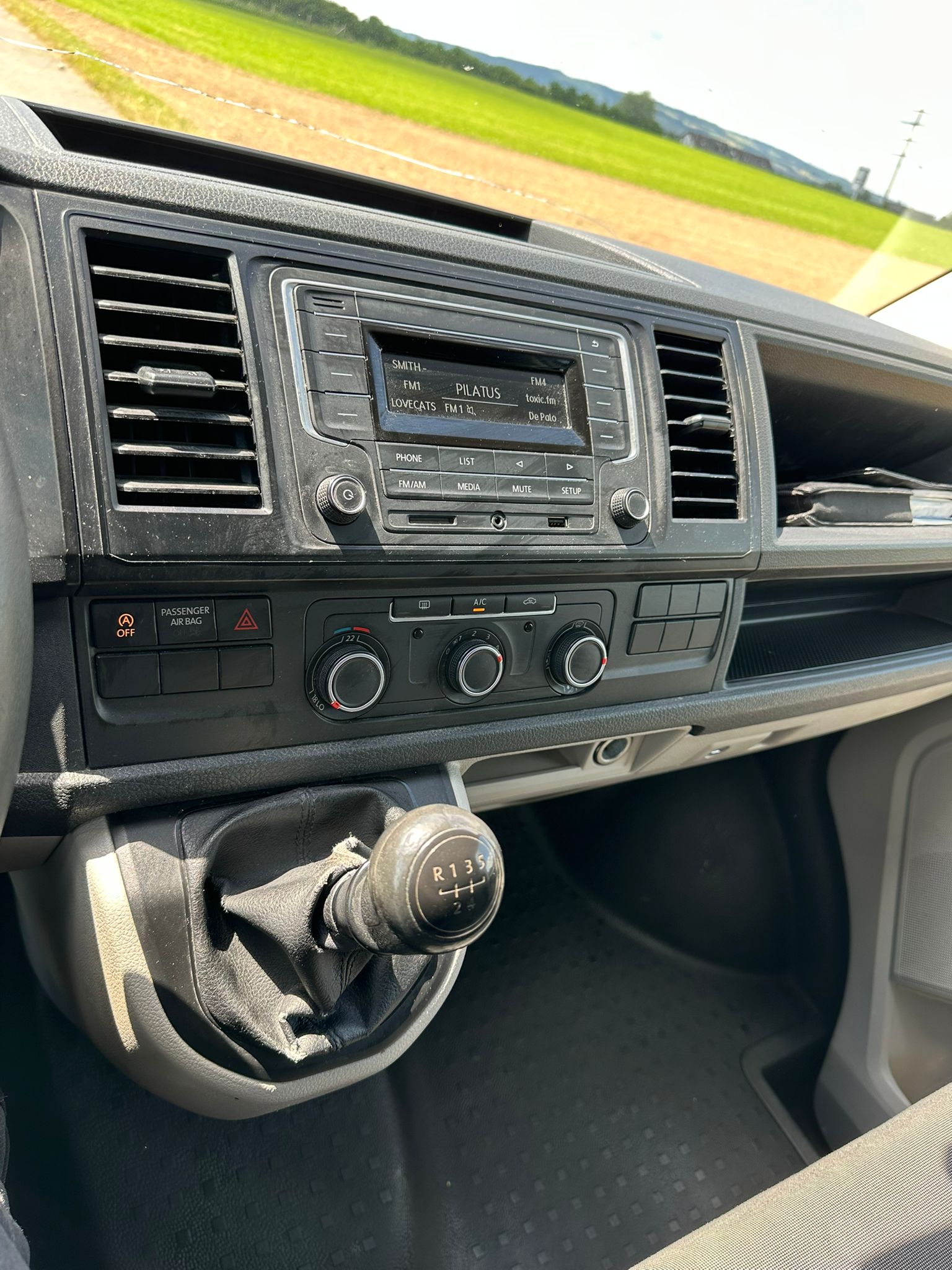 VW T6 2.0 TDI Entry-image-13