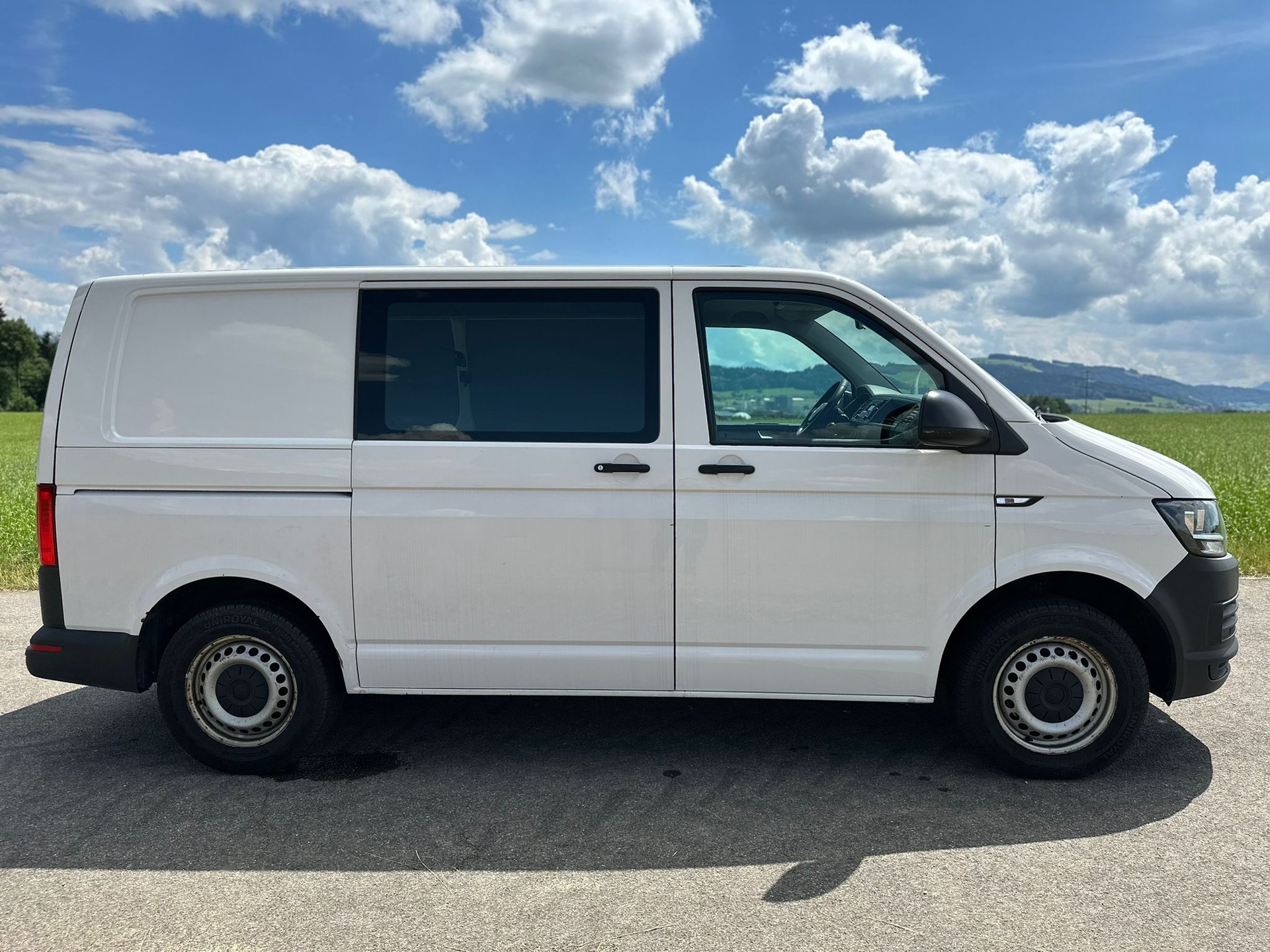 VW T6 2.0 TDI Entry-image-4