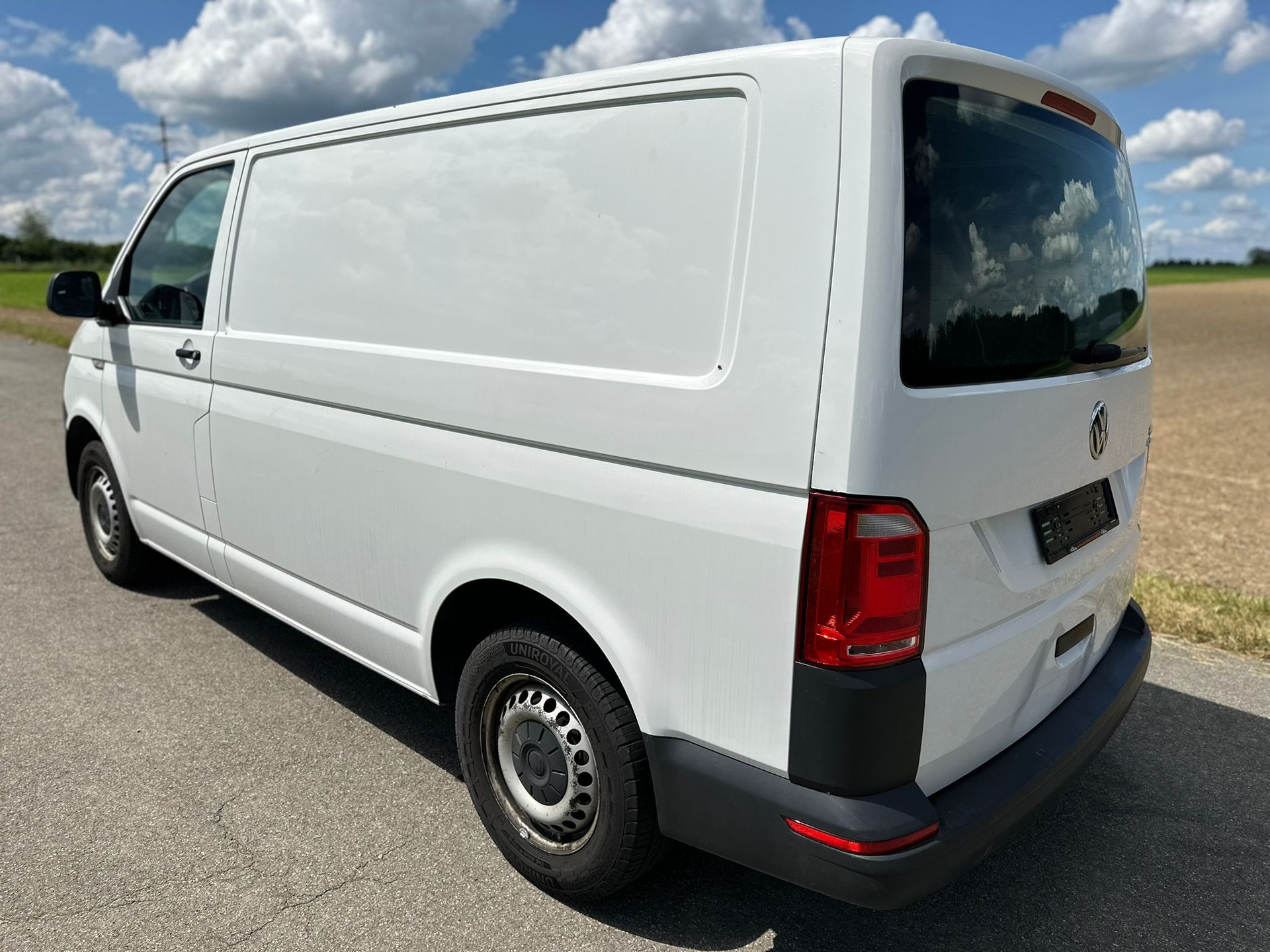 VW T6 2.0 TDI Entry-image-7