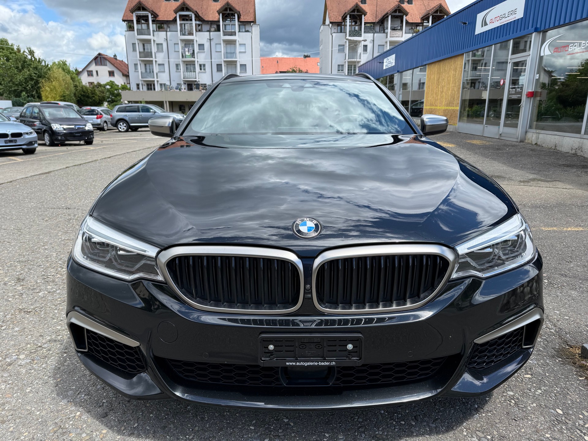 BMW M550d xDrive Touring Steptronic-image-1