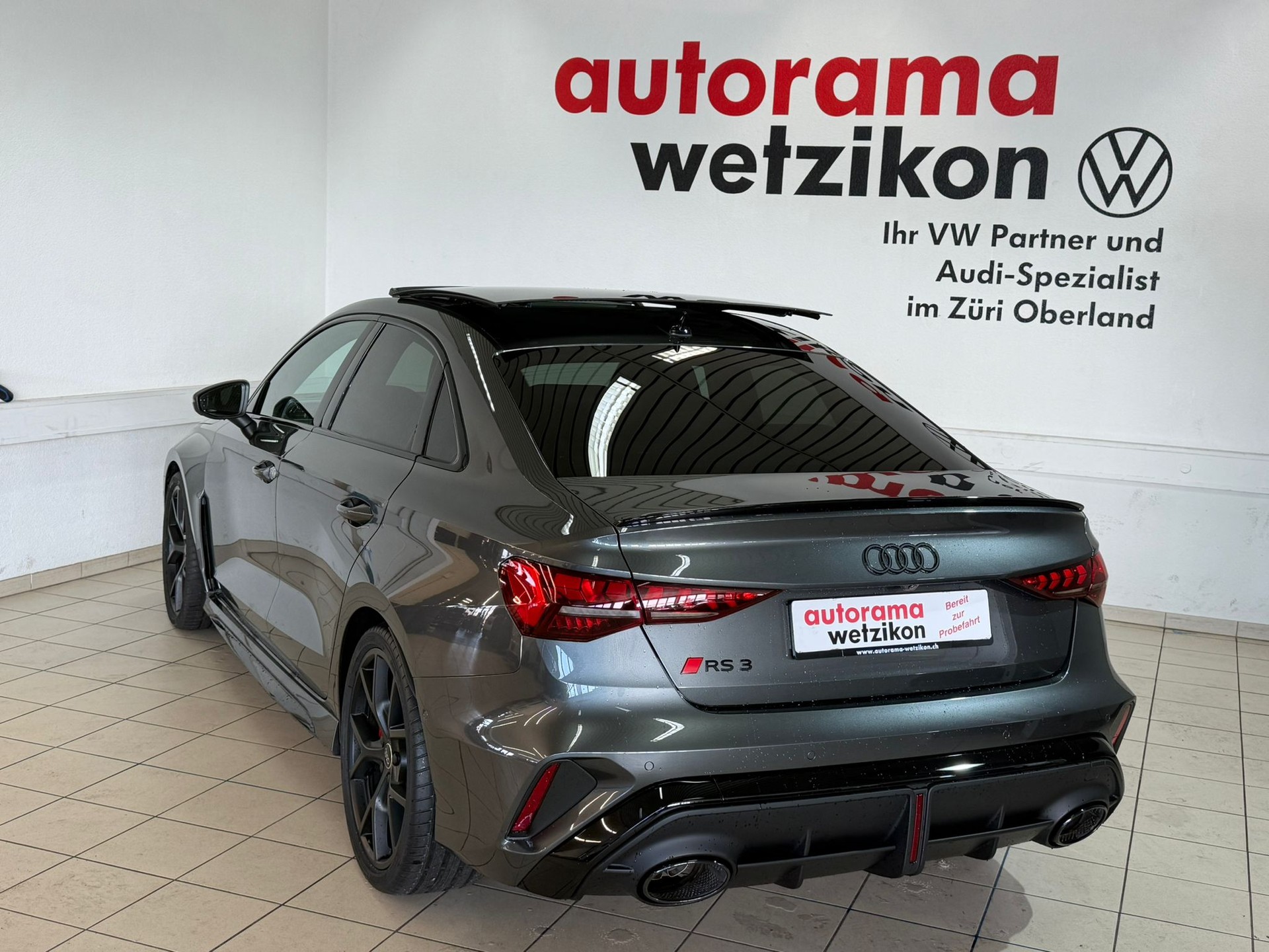 AUDI RS3 Limousine 2.5 TSI quattro S-tronic-showroom-element-3