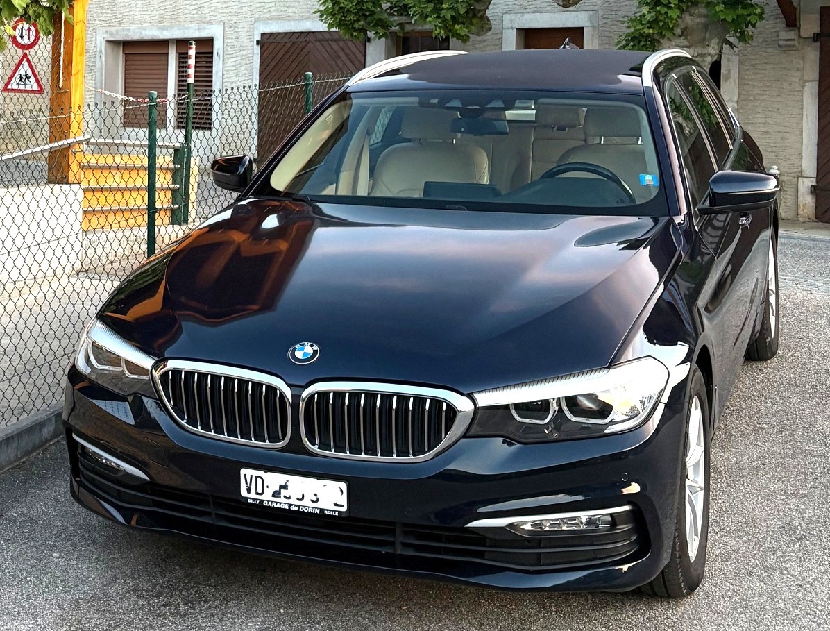 BMW 530d xDrive Touring Luxury Line Steptronic