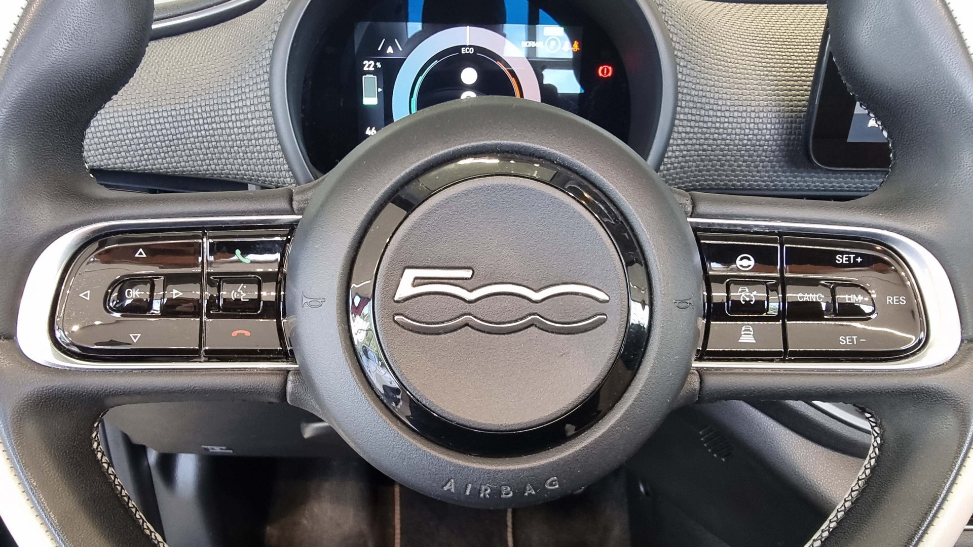 FIAT 500 Cabrio La Prima-image-10