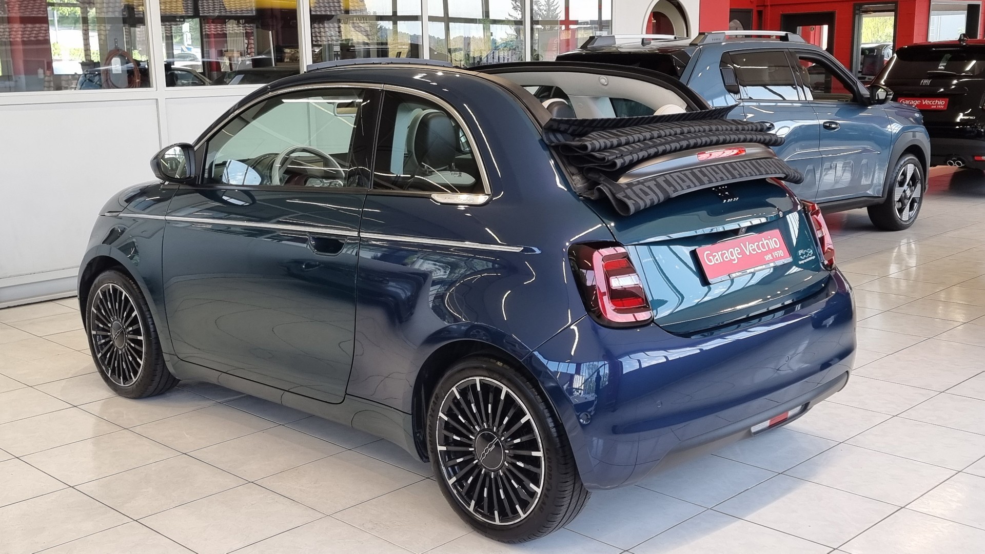 FIAT 500 Cabrio La Prima-image-6