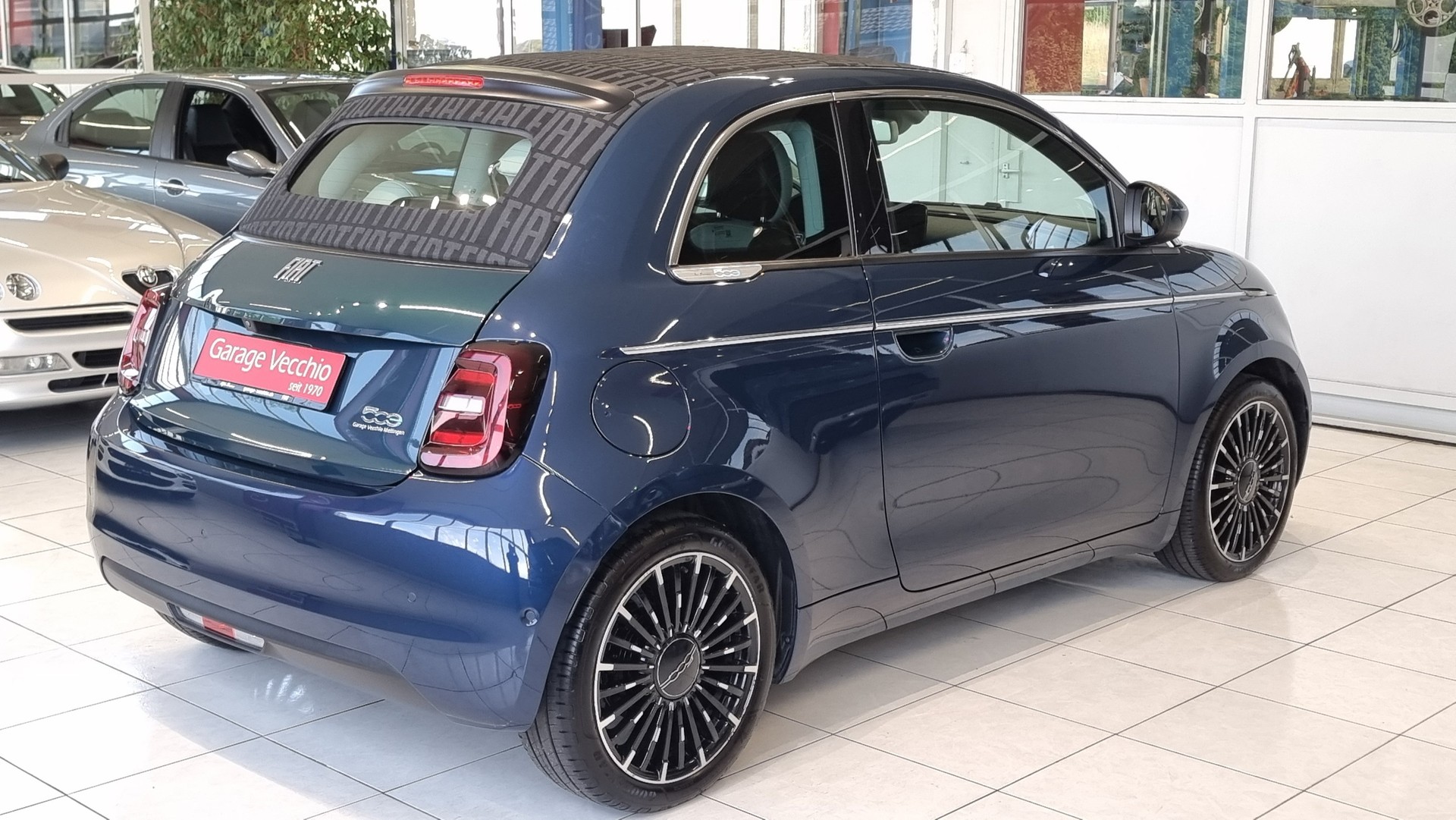 FIAT 500 Cabrio La Prima-showroom-element-3