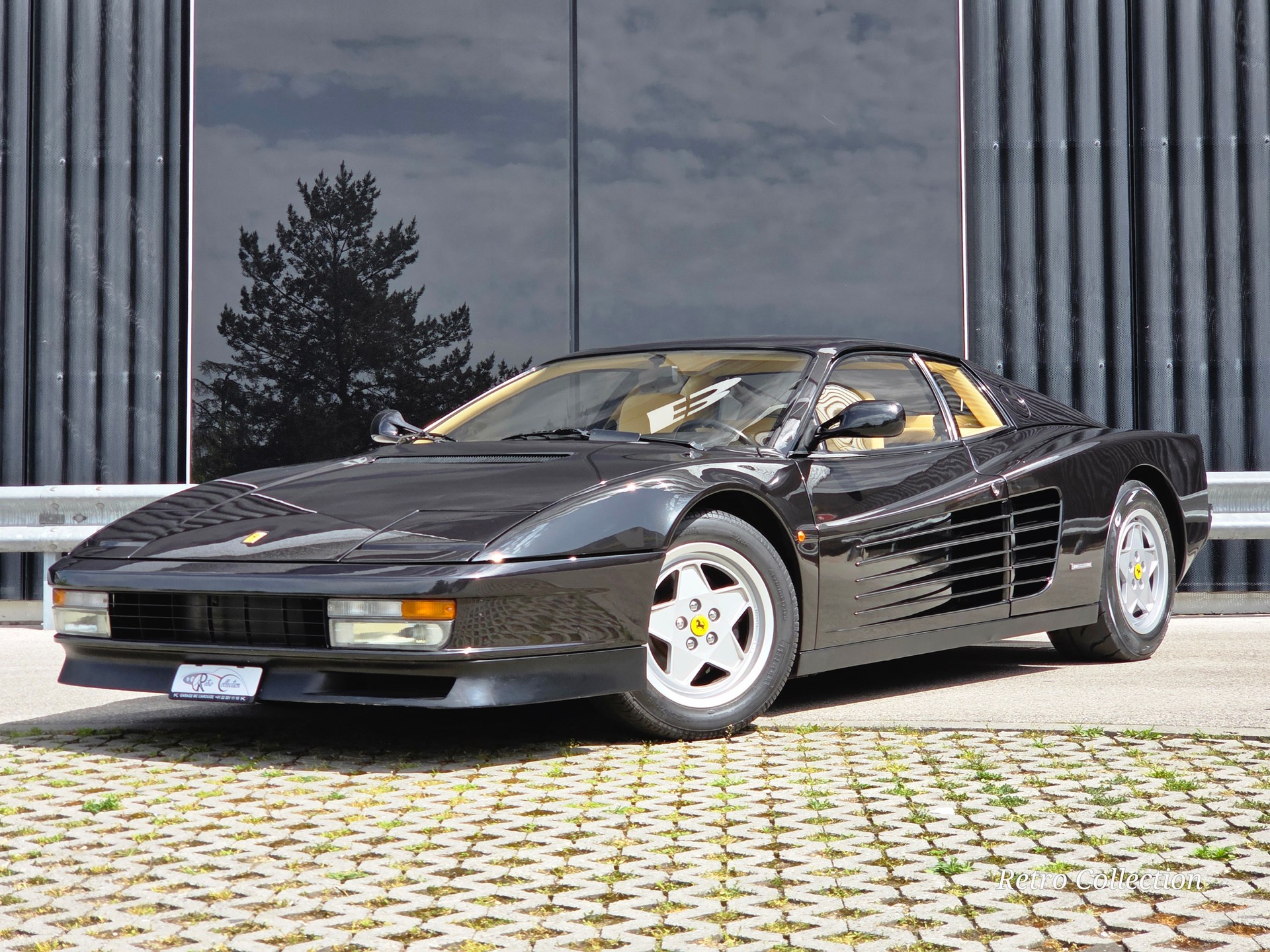 FERRARI Testarossa - voiture CH - superbe état - rare combinaison couleurs - distribution neuve - expertisée vétéran 12.24.
