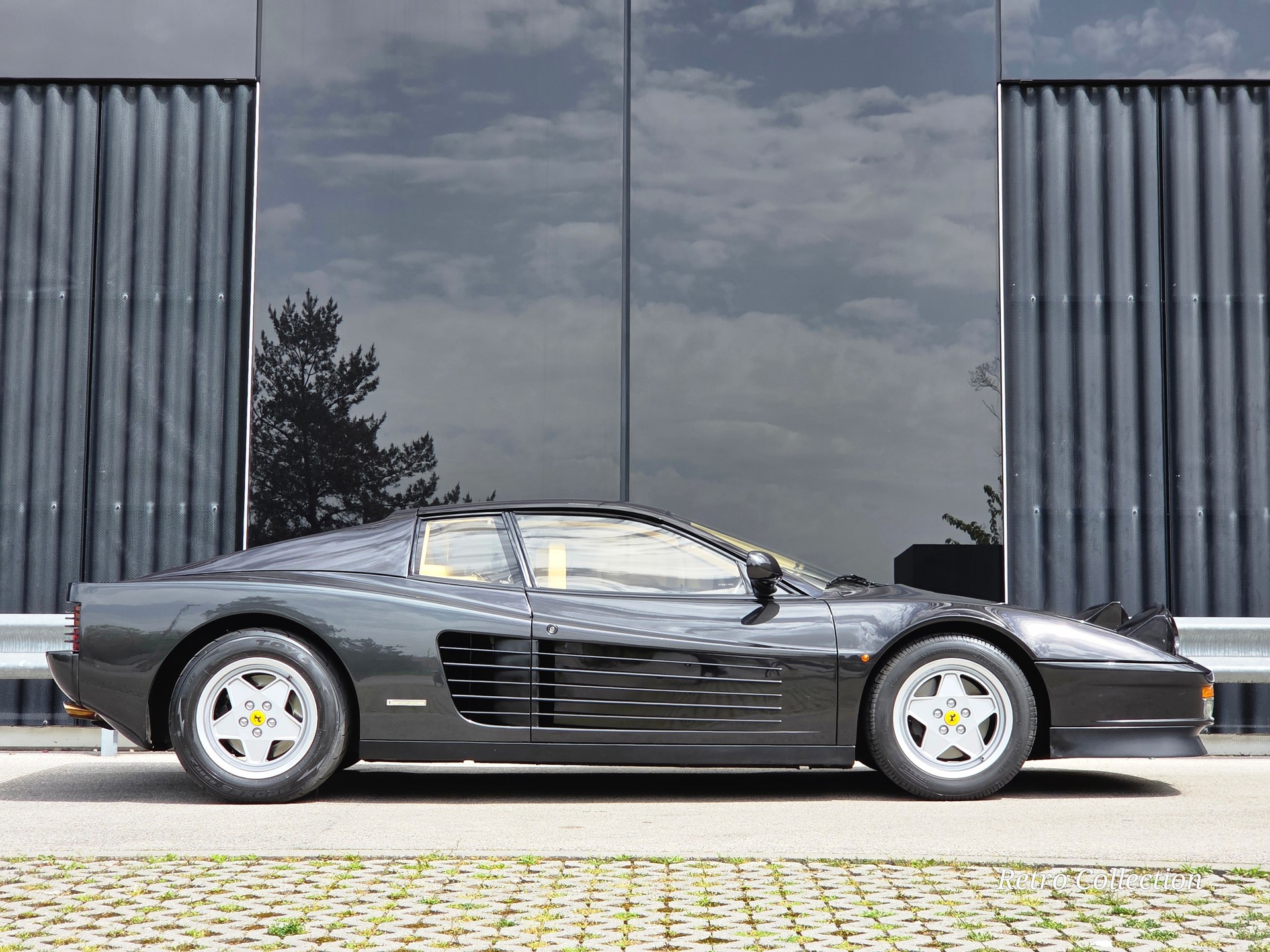 FERRARI Testarossa - voiture CH - superbe état - rare combinaison couleurs - distribution neuve - expertisée vétéran 12.24.-image-1