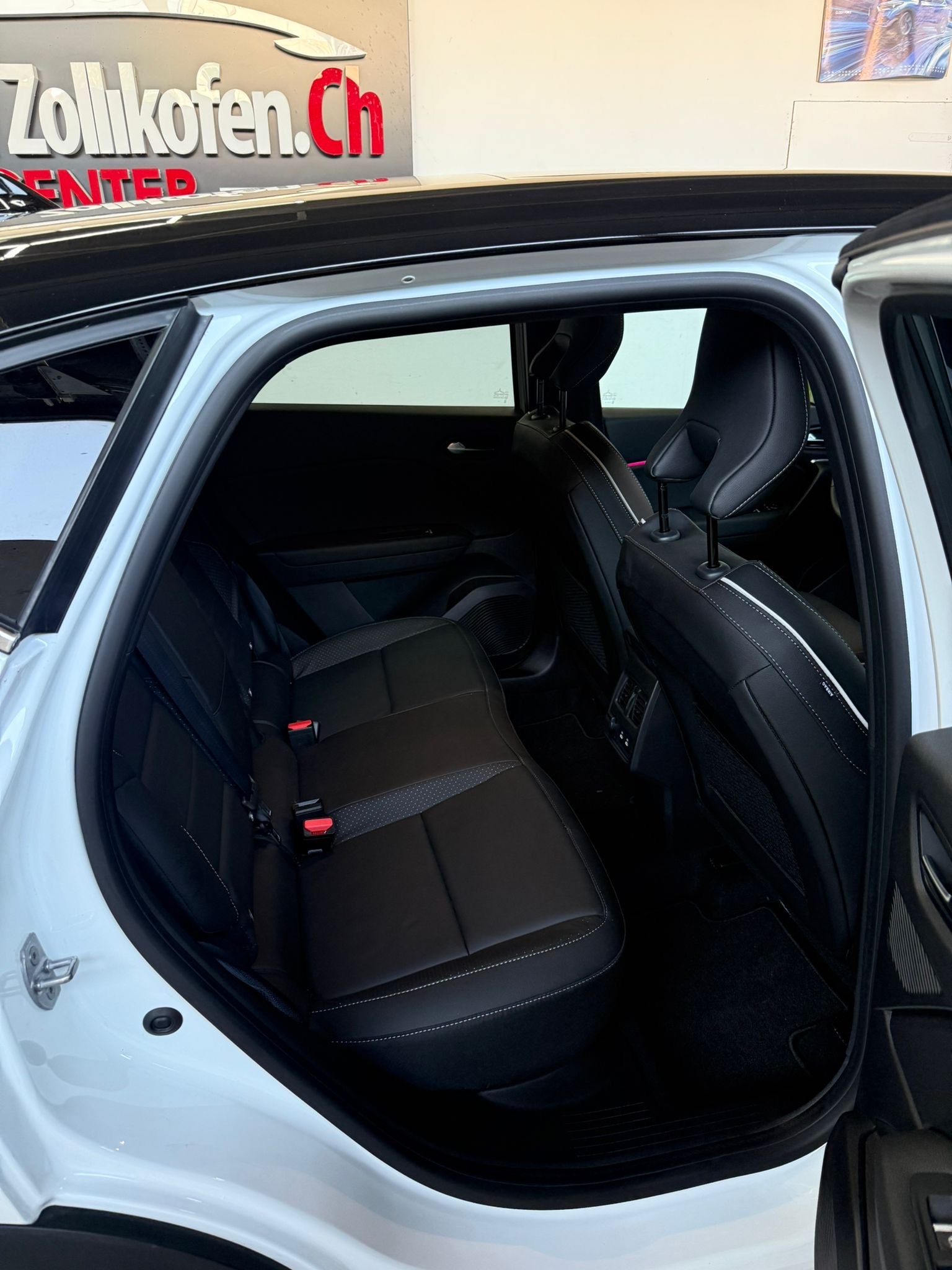 MITSUBISHI ASX 1.6 HEV Invite-image-12
