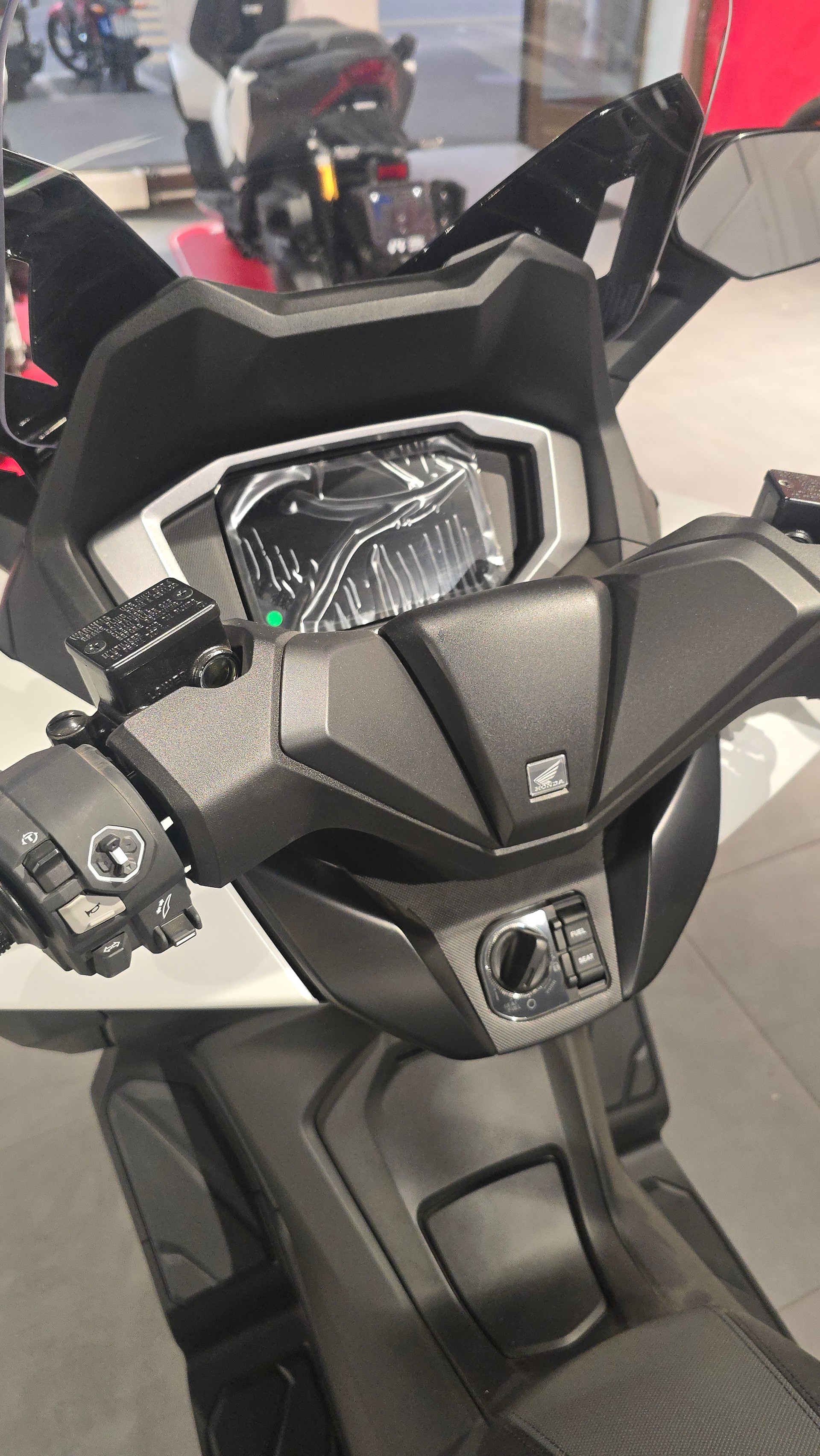 HONDA Nss 125 Forza Smart TopBox-image-6