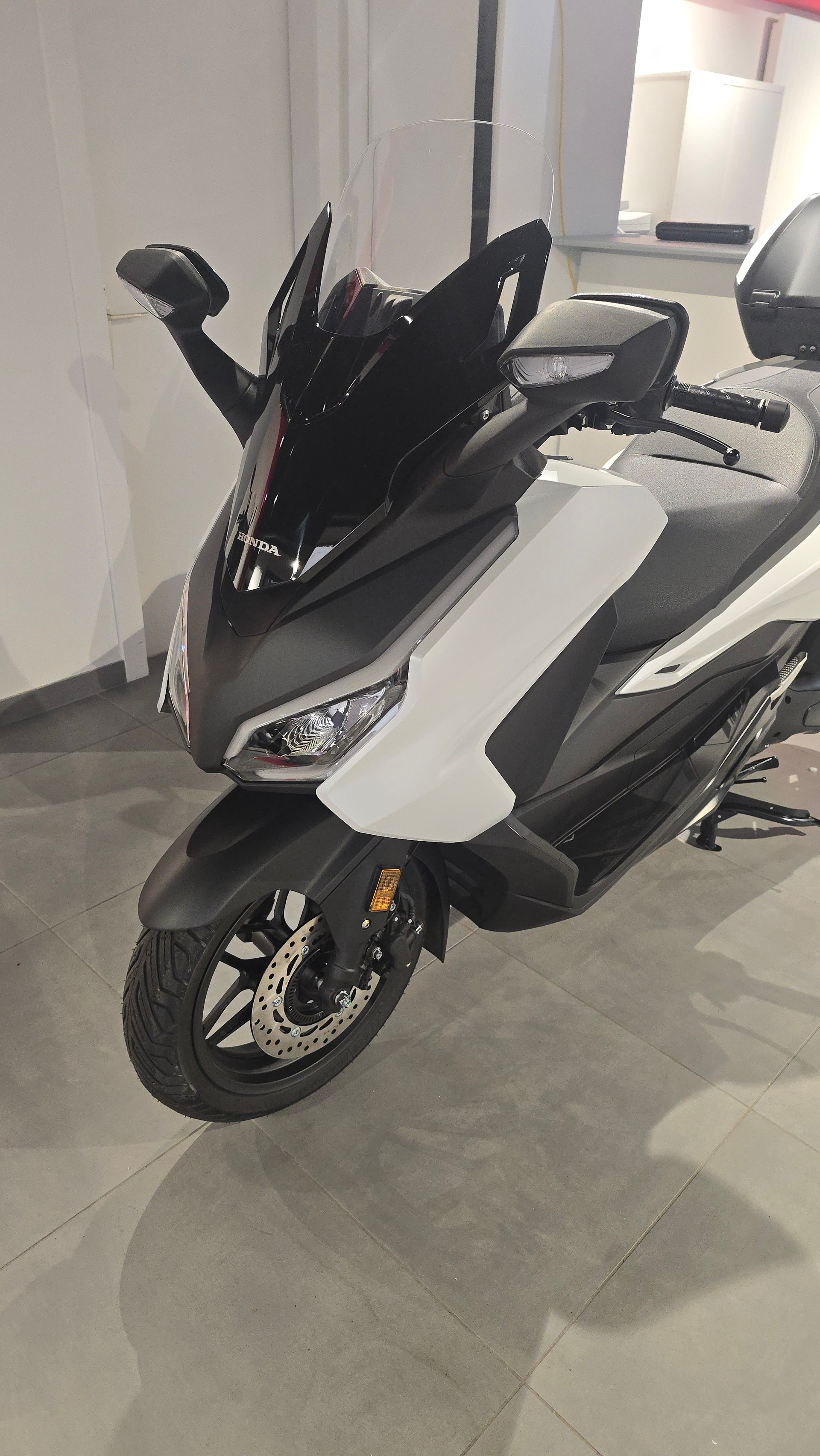 HONDA Nss 125 Forza Smart TopBox-image-1