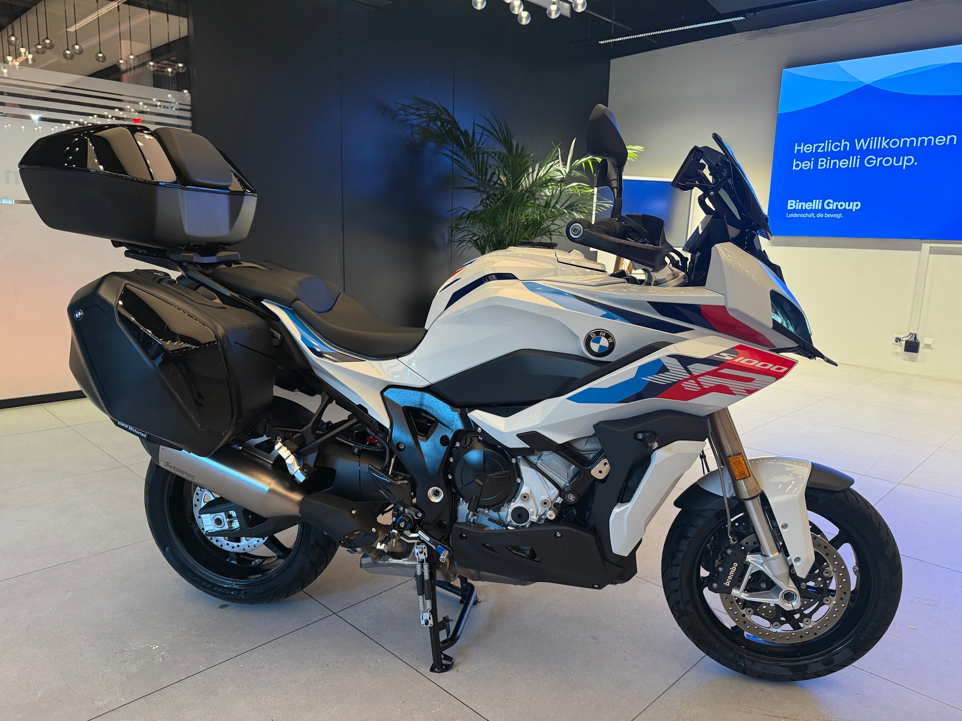 BMW S 1000 XR M Sport-image-1