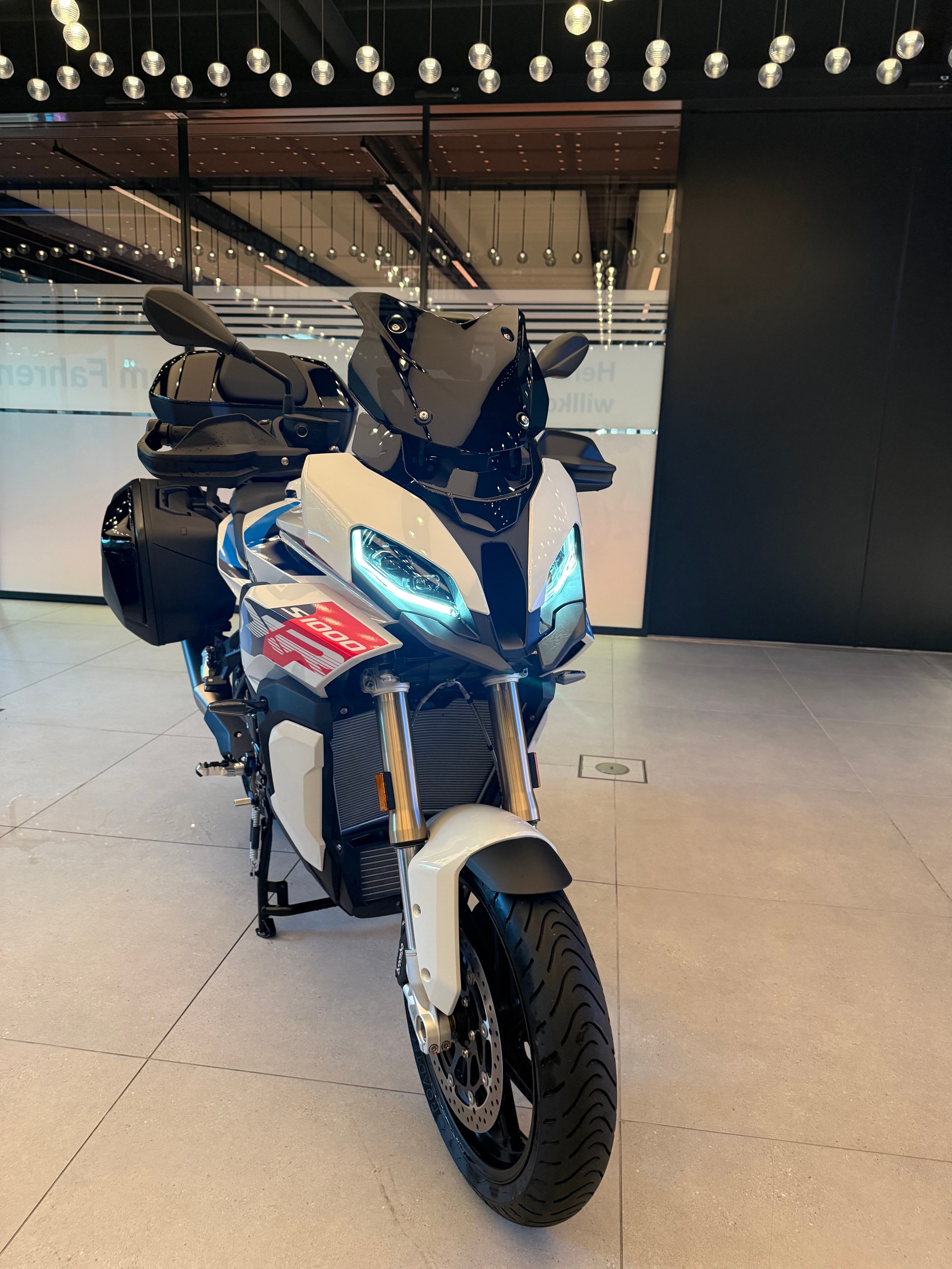 BMW S 1000 XR M Sport-image-0
