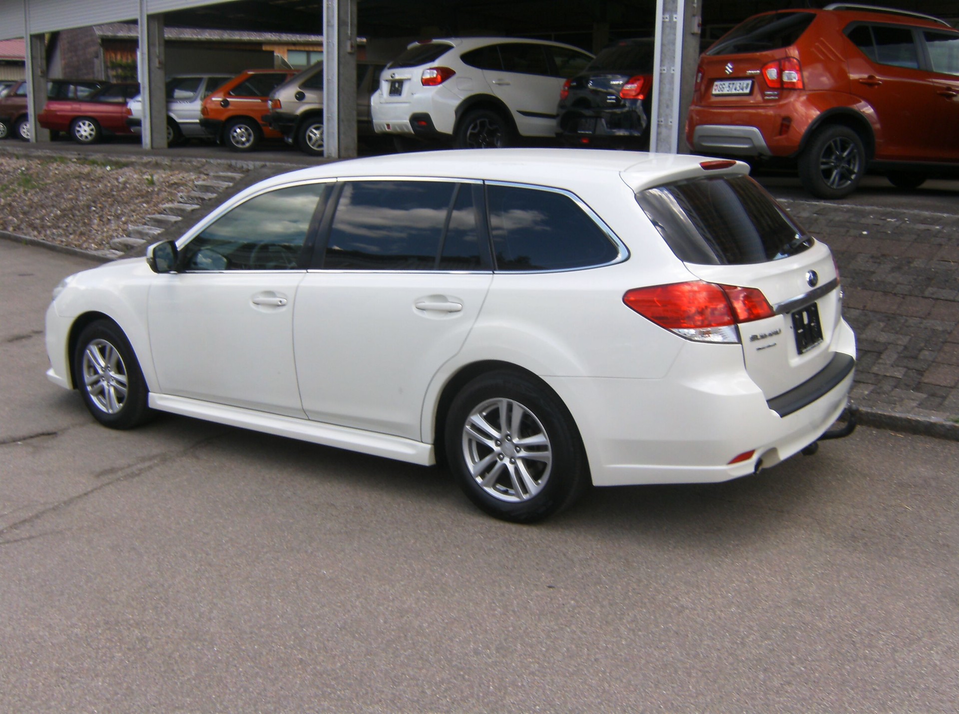 SUBARU Legacy 2.0i Swiss AWD Lineartronic-showroom-element-2