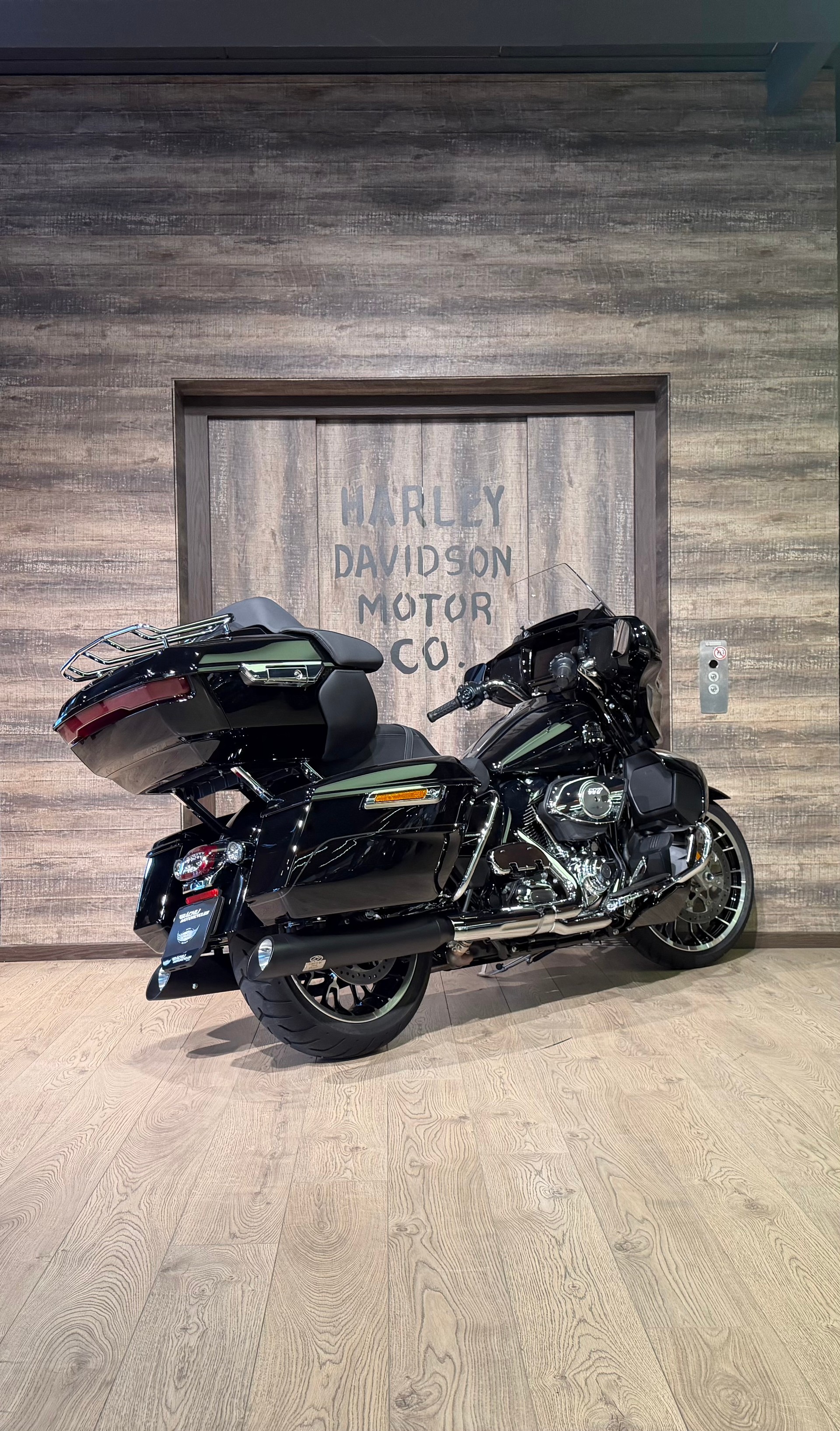 HARLEY-DAVIDSON FLHXU Street Glide Limited 117-image-5