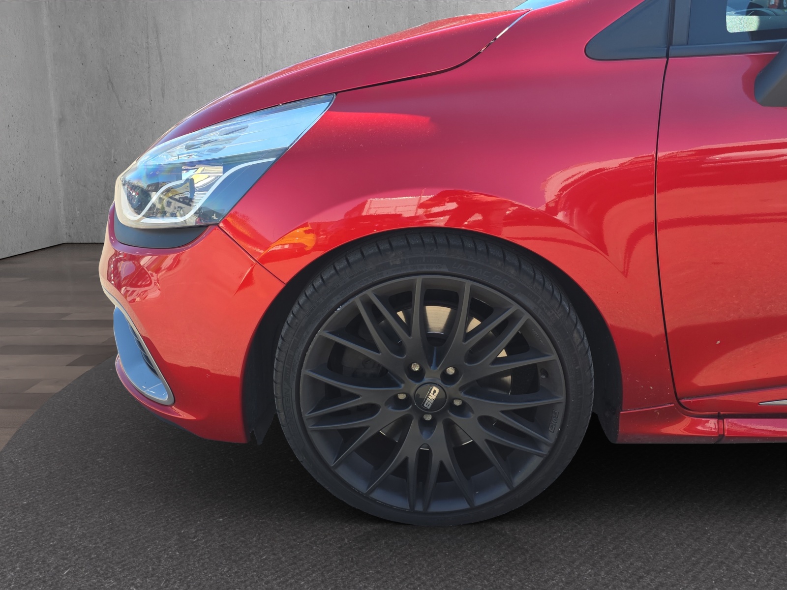 RENAULT Clio 1.6 T RS 200 EDC-image-13