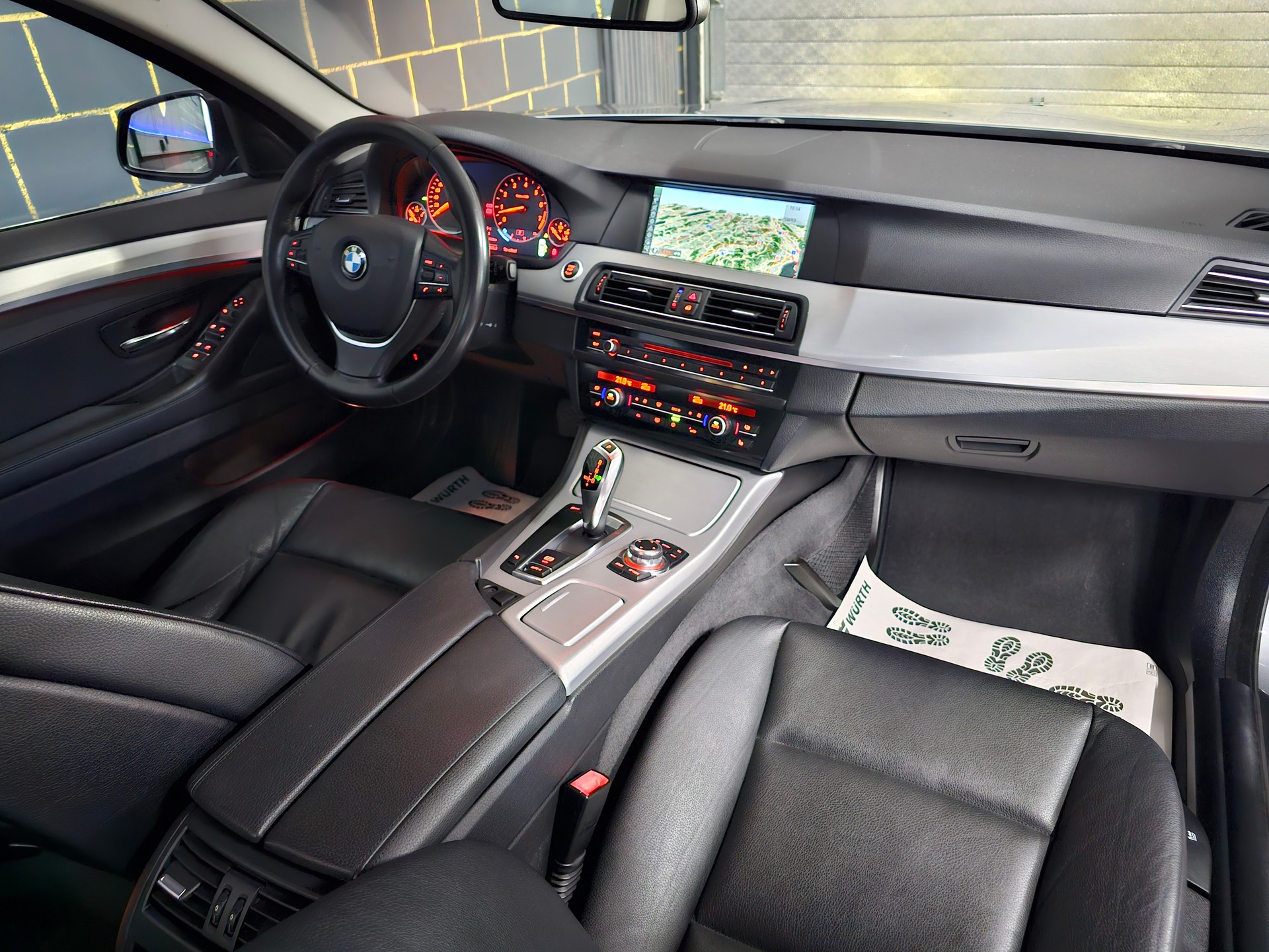 BMW 523i Steptronic-image-8