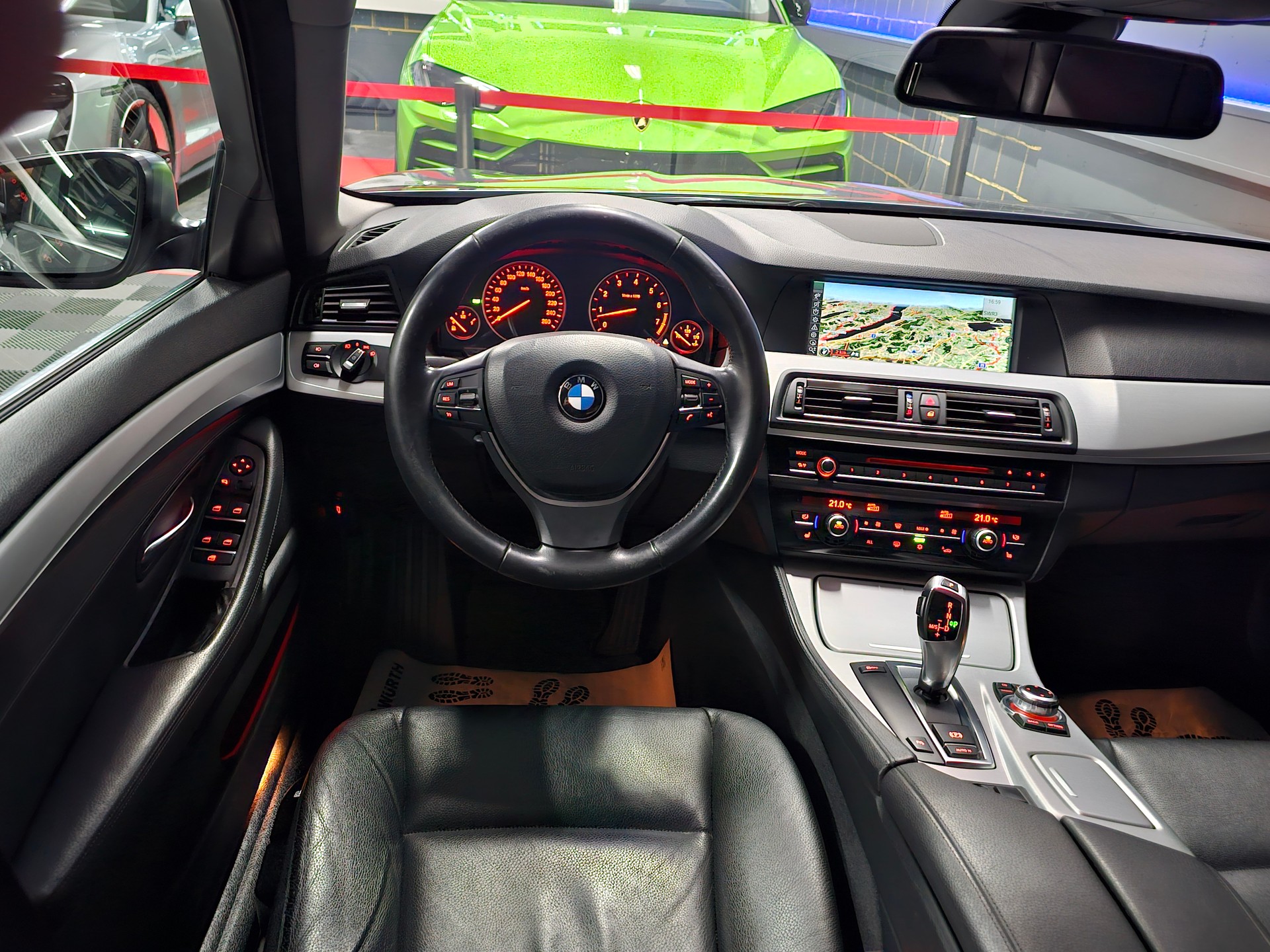 BMW 523i Steptronic-image-11