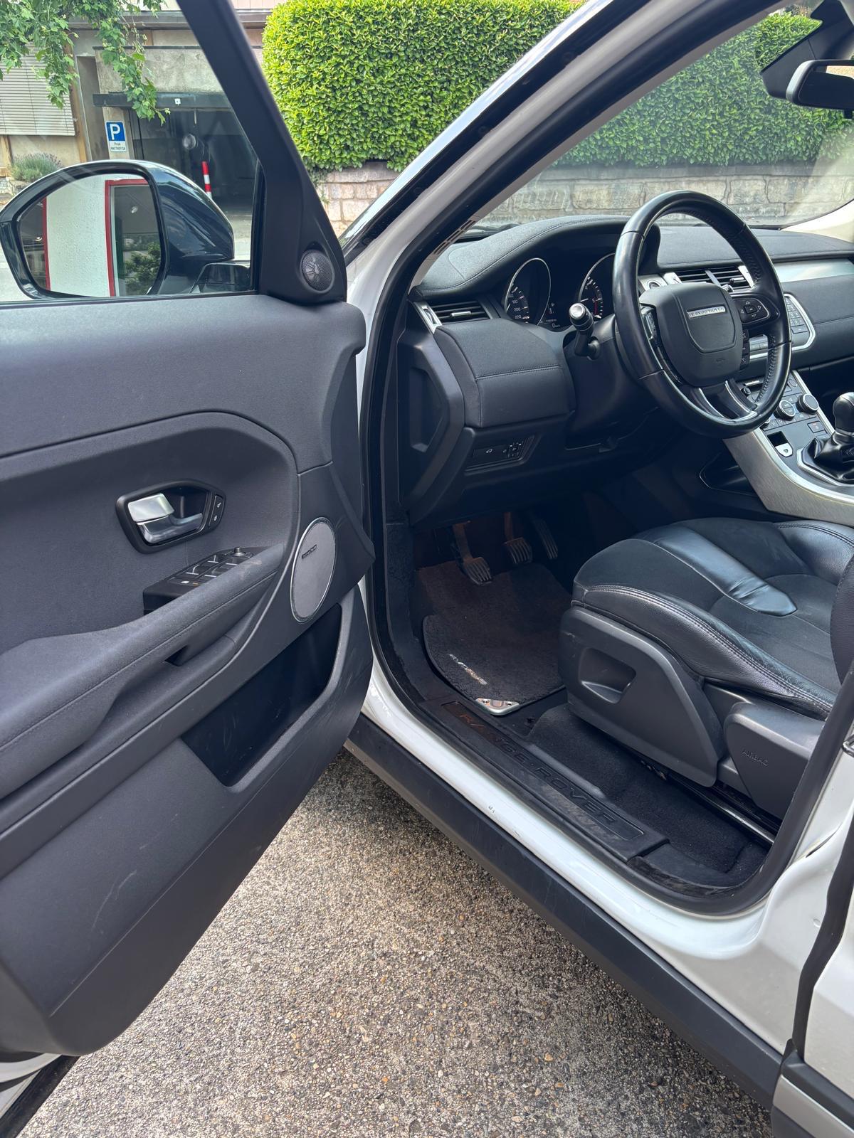 LAND ROVER Range Rover Evoque 2.2eD4 Dynamic 2WD-image-6