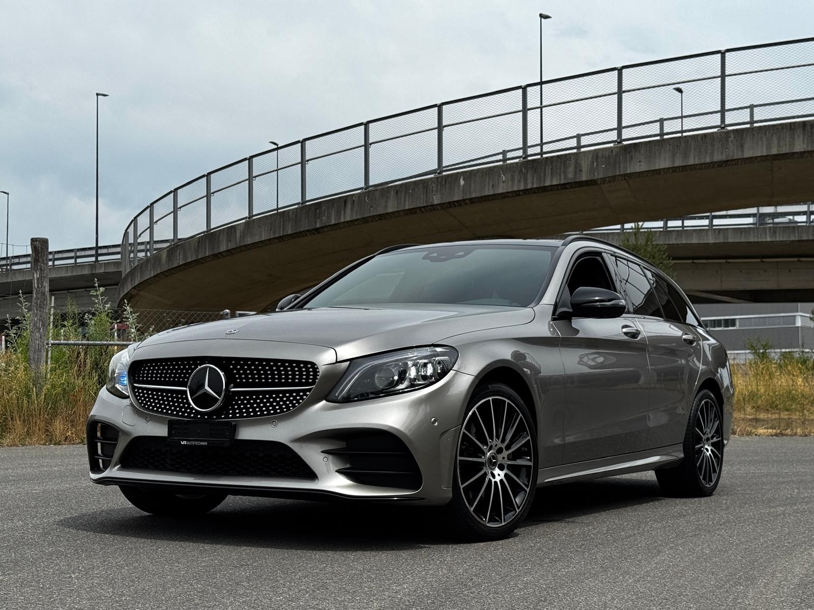 MERCEDES-BENZ C 220 d AMG Line 4matic