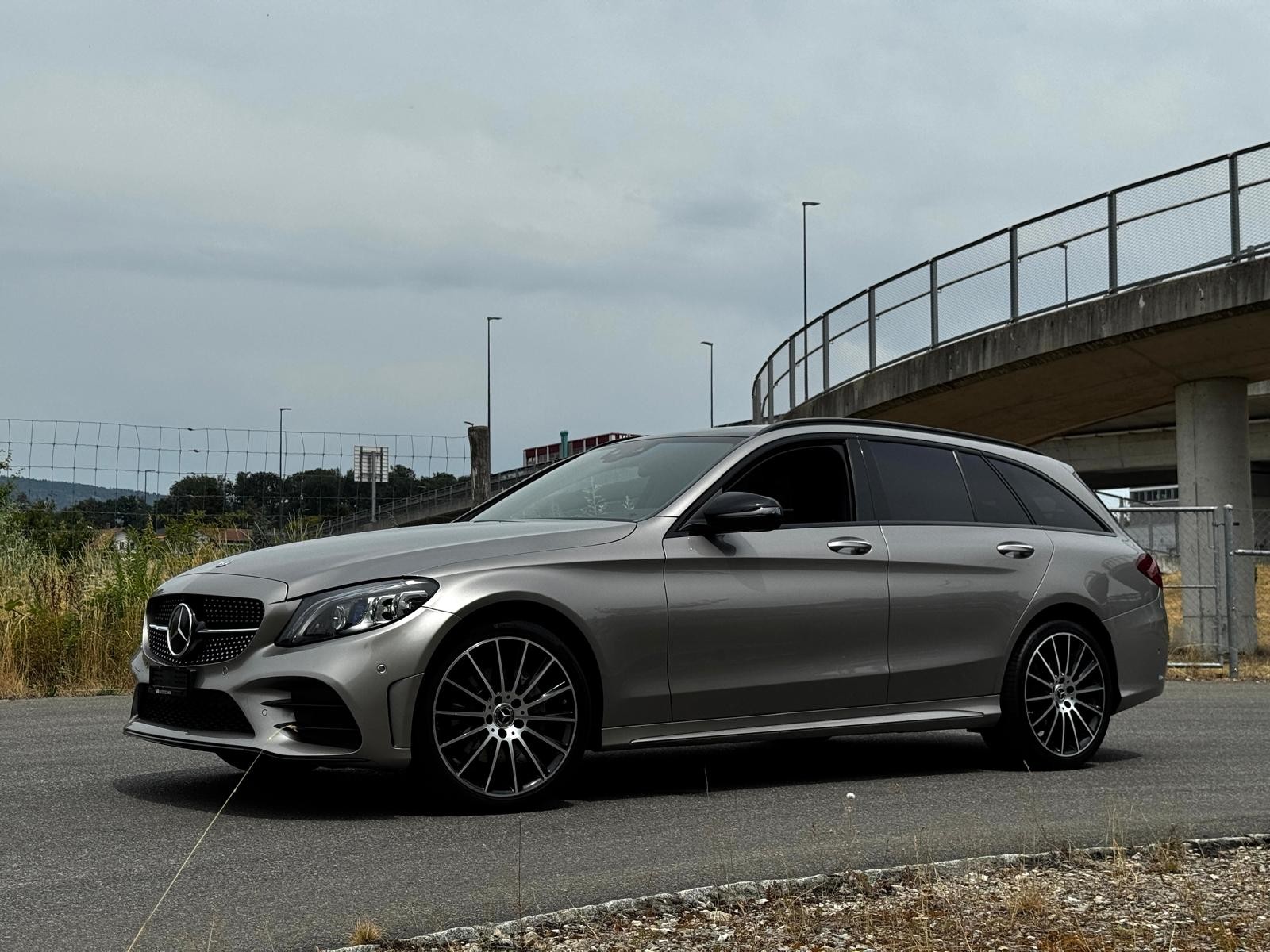 MERCEDES-BENZ C 220 d AMG Line 4matic-image-1