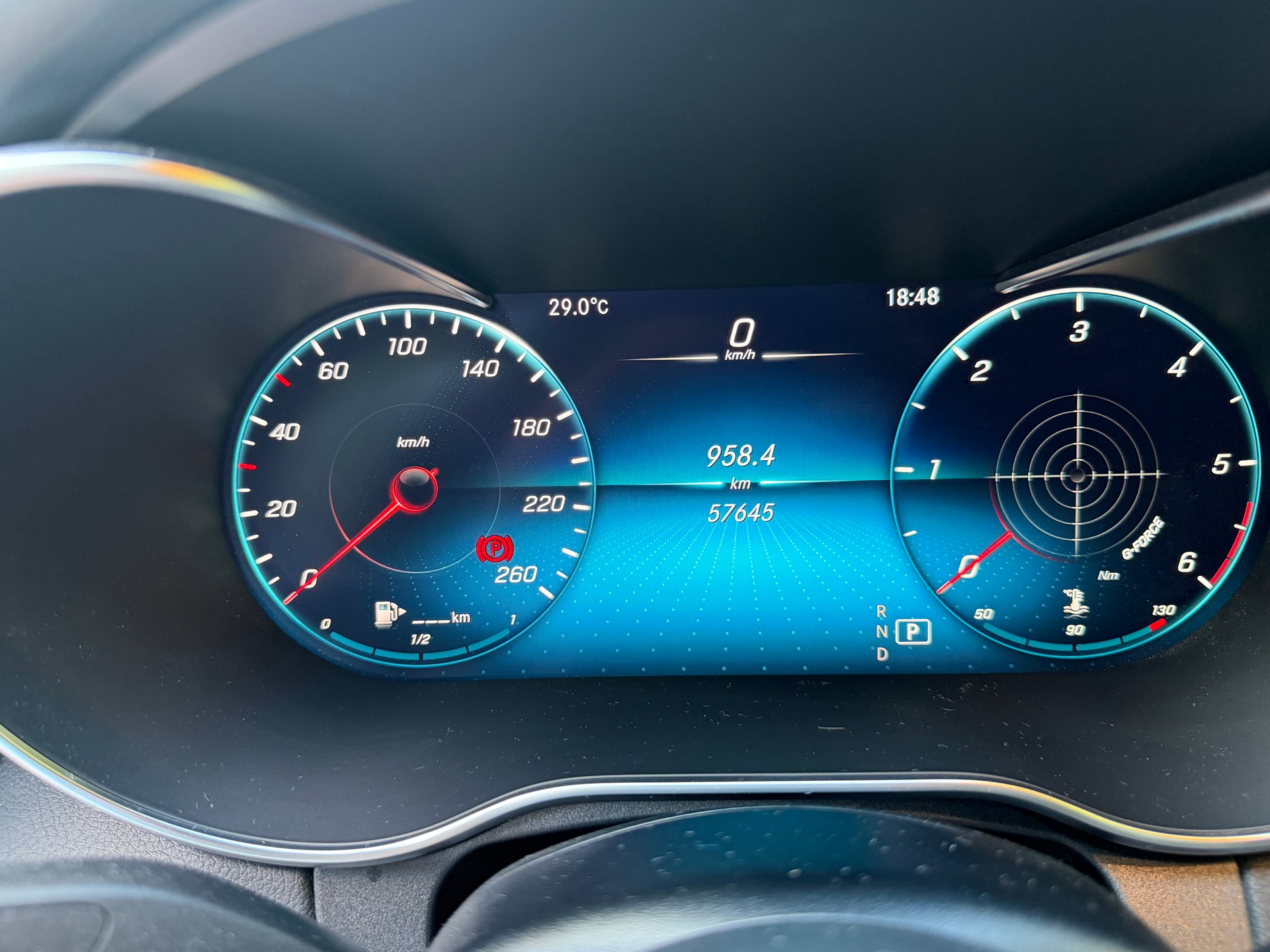 MERCEDES-BENZ C 220 d AMG Line 4matic-image-15