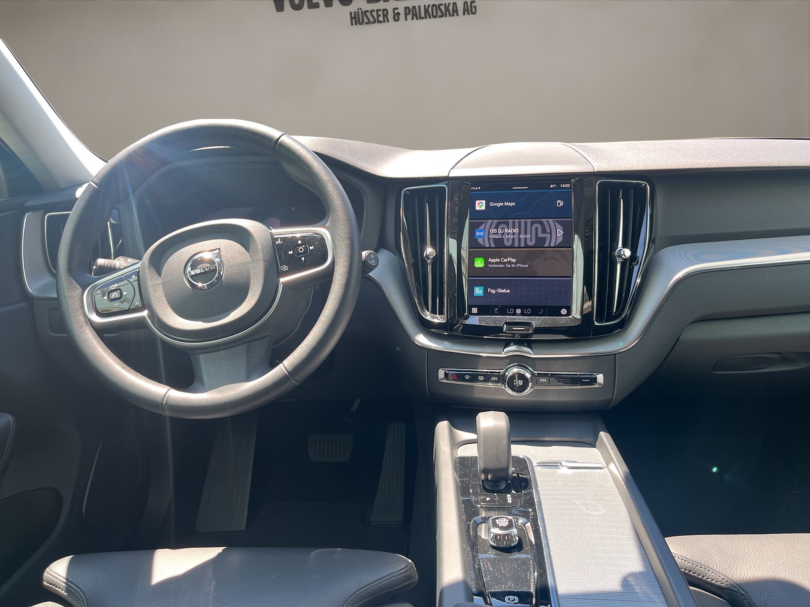 VOLVO XC60 2.0 B5 MH Plus Dark AWD-image-12