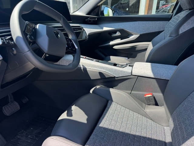 PEUGEOT 3008 Allure Prenium Hybrid léger MHEV-image-4