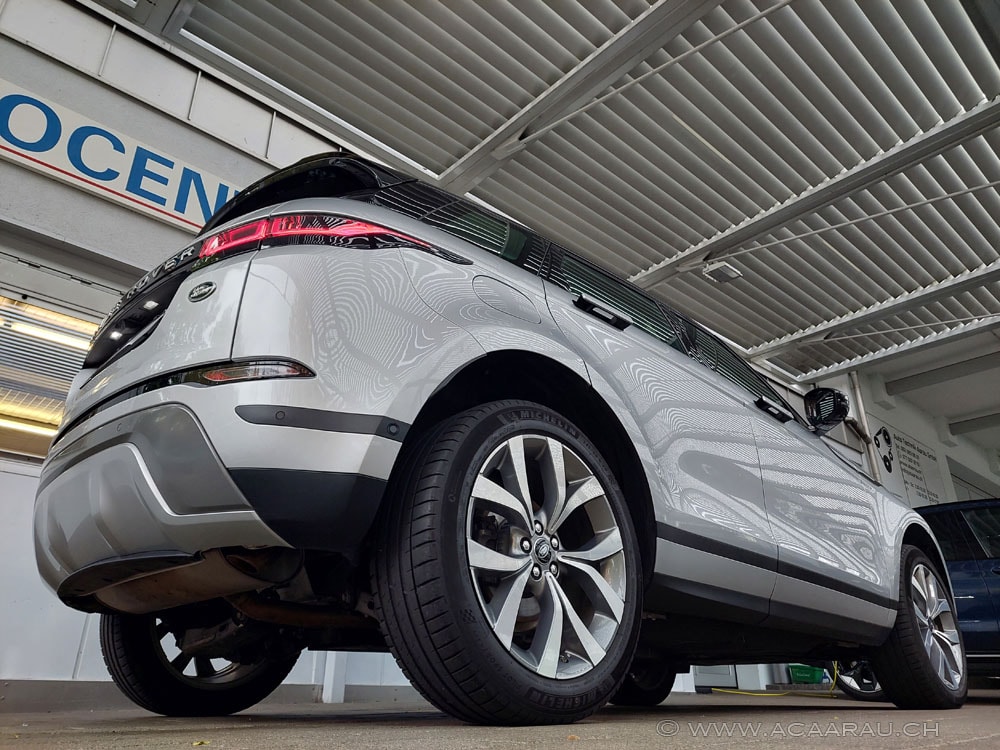 LAND ROVER Range Rover Evoque P 250 HSE AT9 "Modell 2020" / Video : https://youtu.be/qoE5VQvTgWU / Bilder : https://youtu.be/H8Y9vEoAipQ-showroom-element-2
