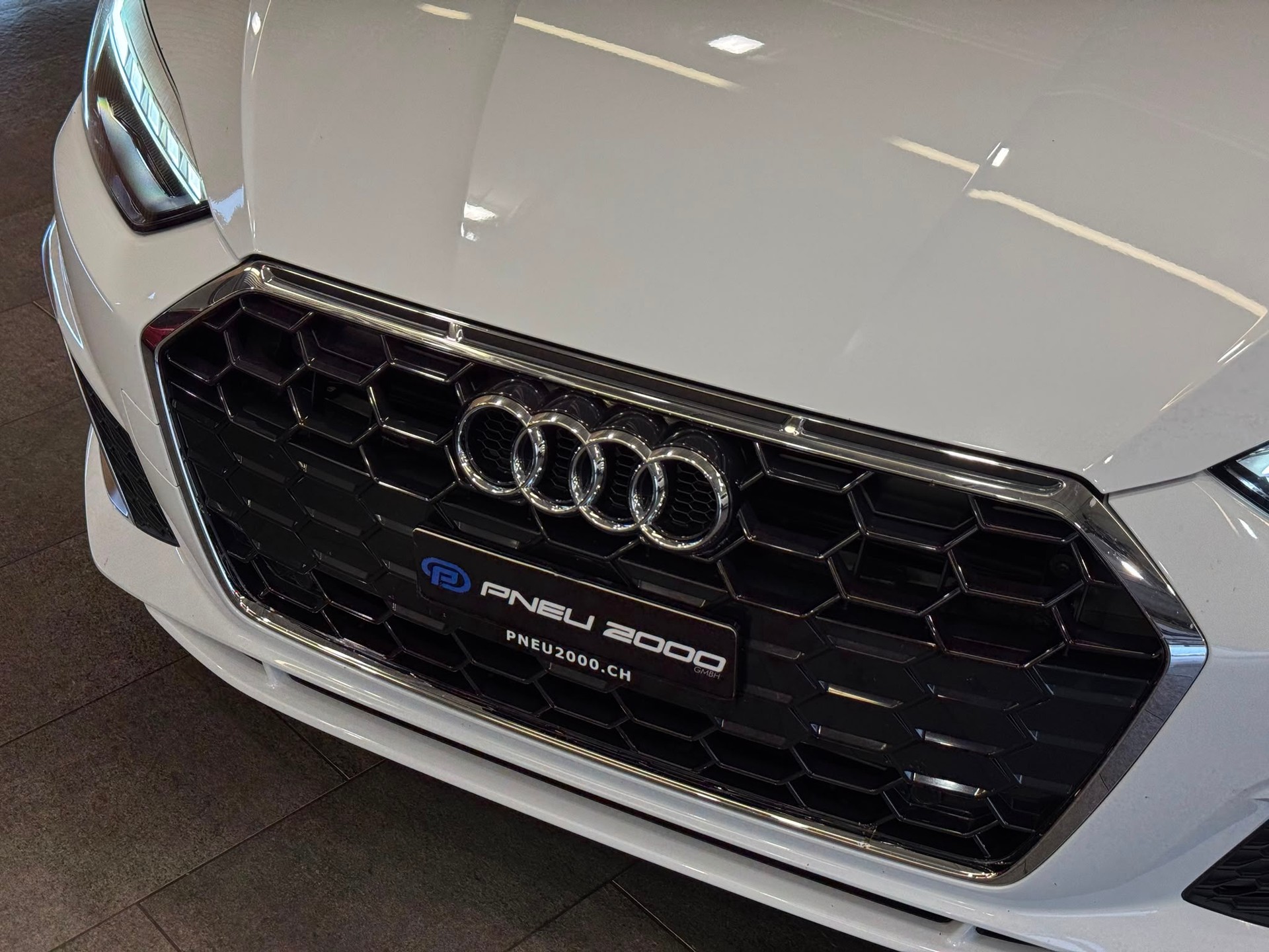 AUDI A5 Cabriolet 40 TDI S-Line S-tronic-showroom-element-3