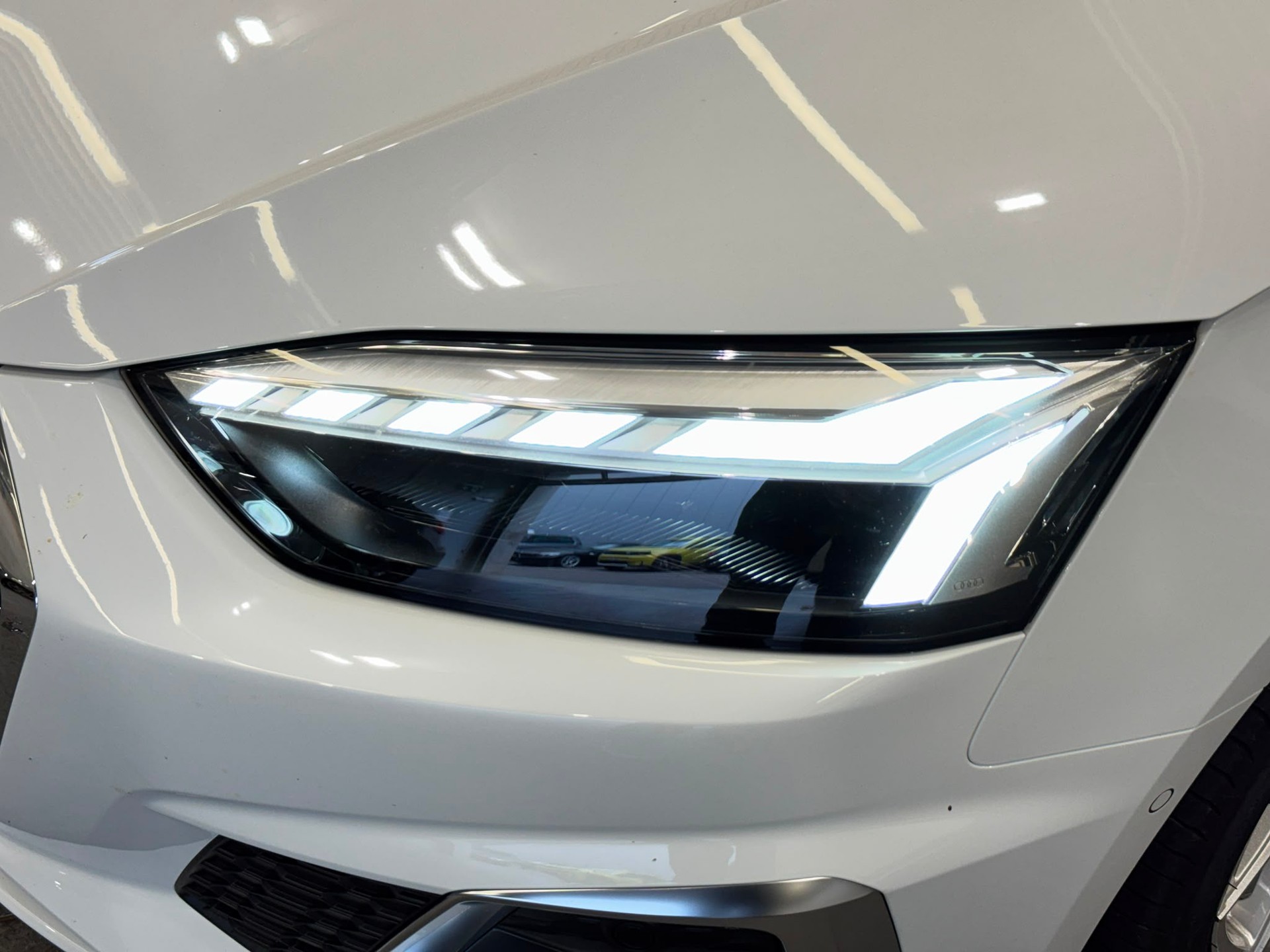 AUDI A5 Cabriolet 40 TDI S-Line S-tronic-image-4