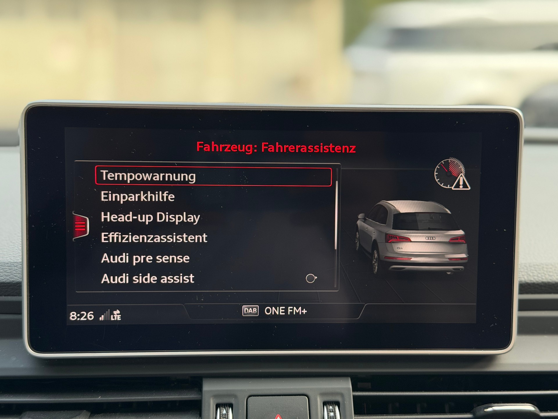 AUDI Q5 55 TFSI e sport quattro-image-18
