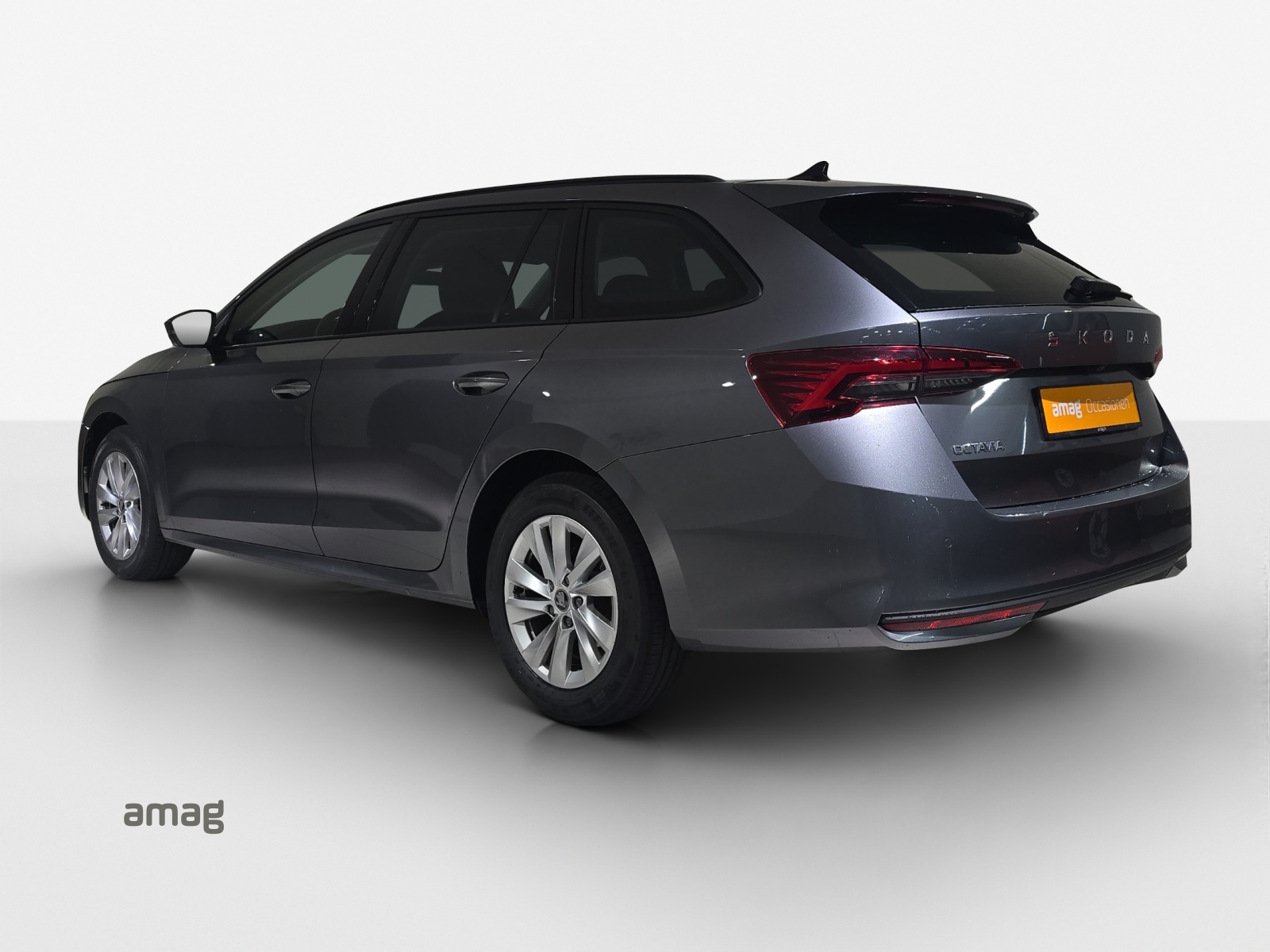 SKODA Octavia Combi 1.5 TSI mHEV DSG Dynamic-showroom-element-2