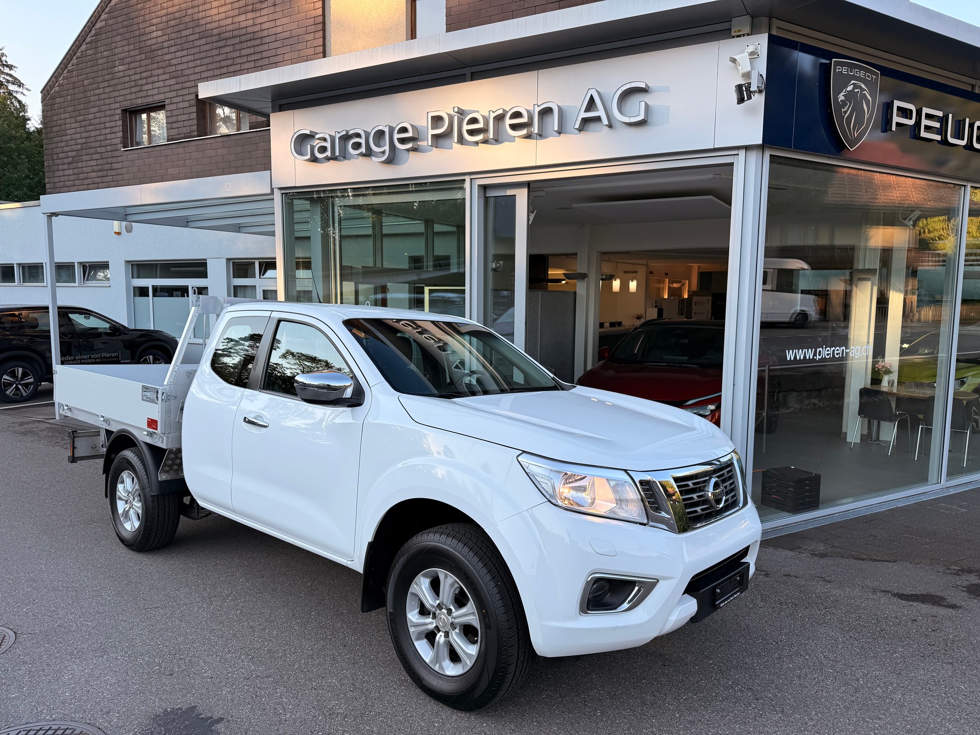 NISSAN Navara KC Acenta 4WD neue Alubrücke
