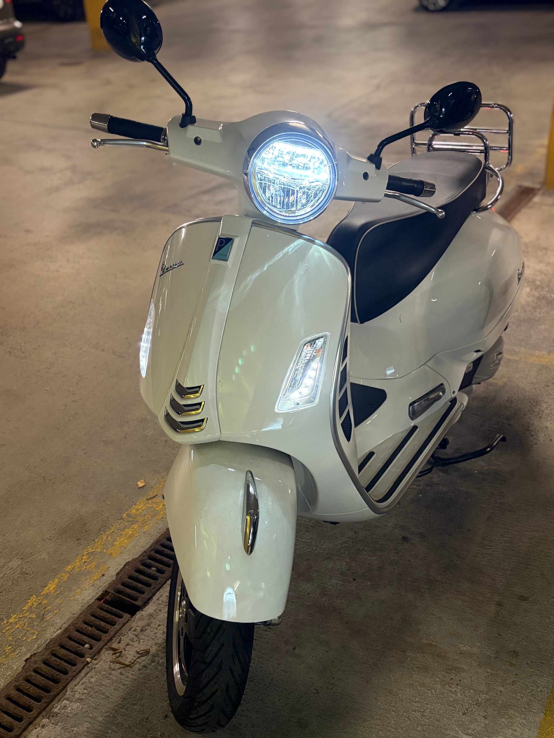 PIAGGIO Vespa GTS 125 i.e ABS-image-0