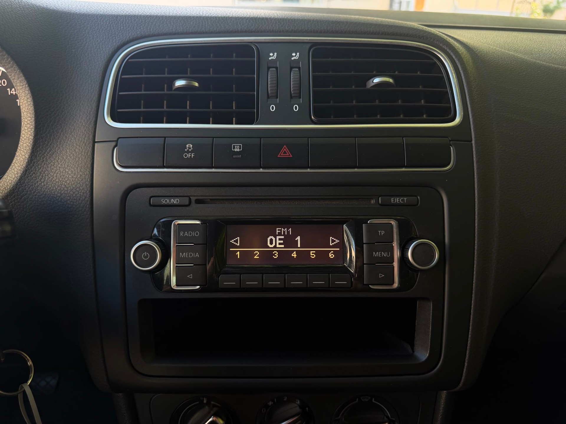 VW Polo 1.2 TSI Comfortline-image-14