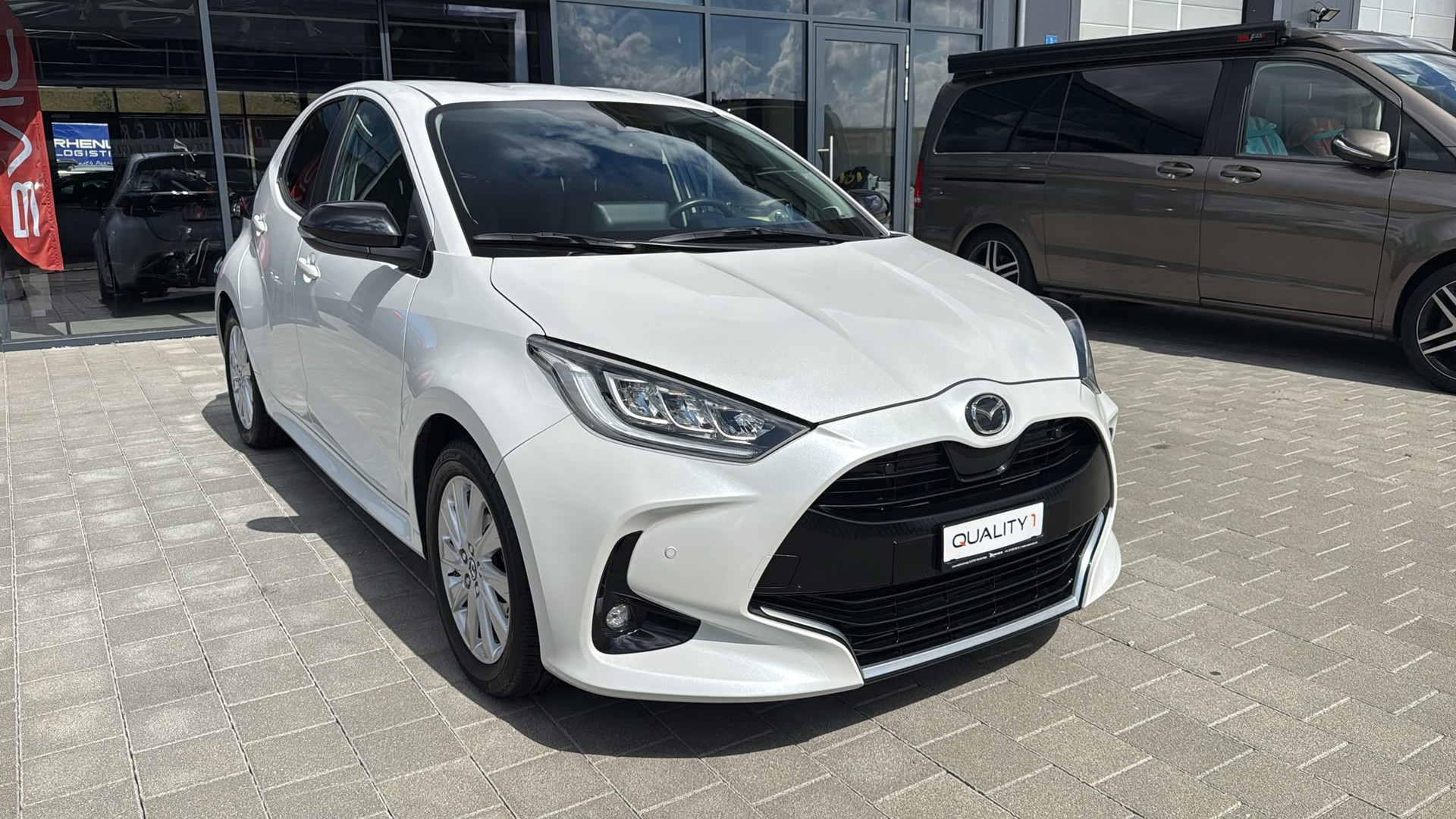 MAZDA 2 Hybrid Select-showroom-element-3