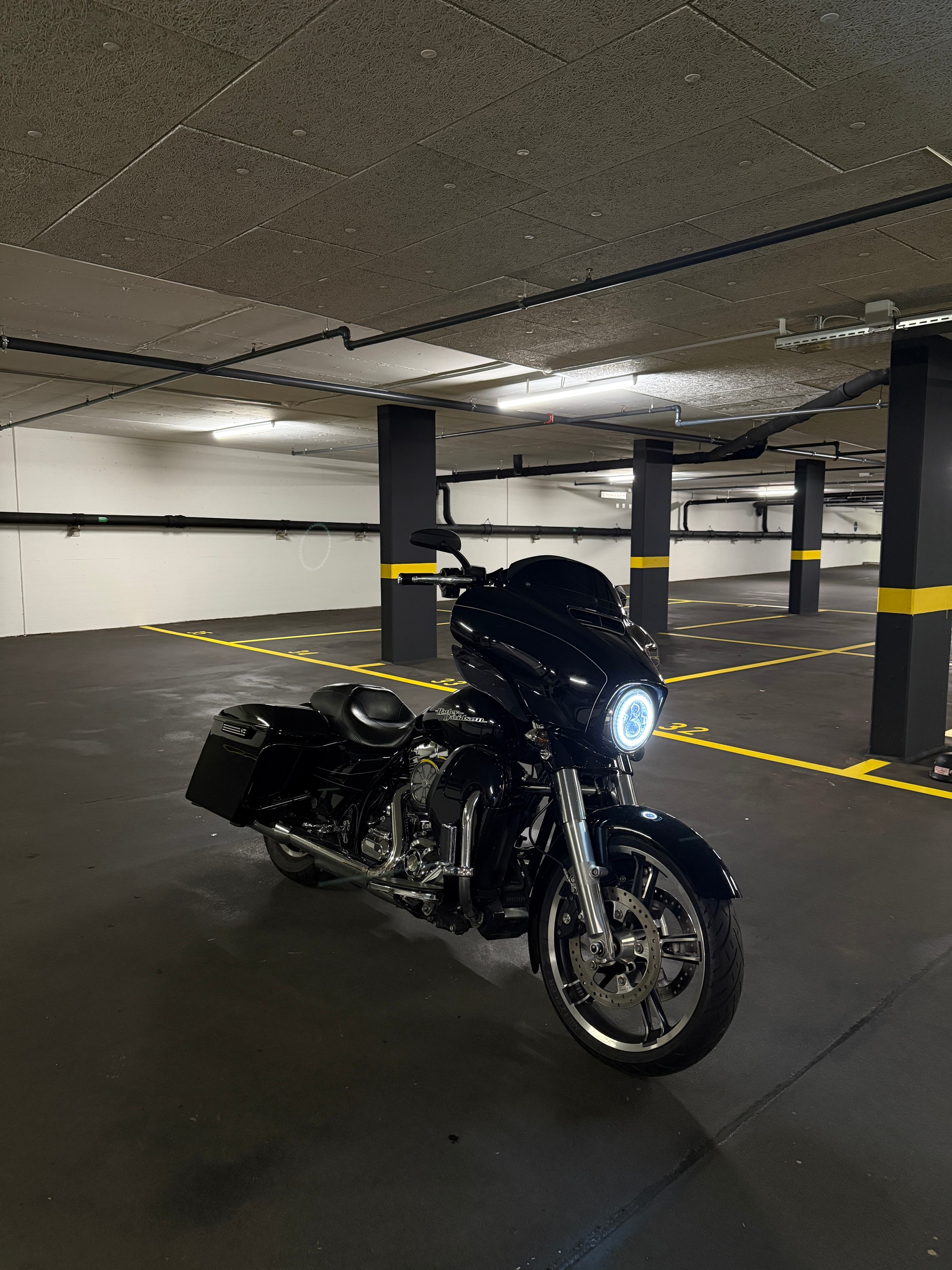 HARLEY-DAVIDSON FLHXS Street Glide Special ABS-image-2