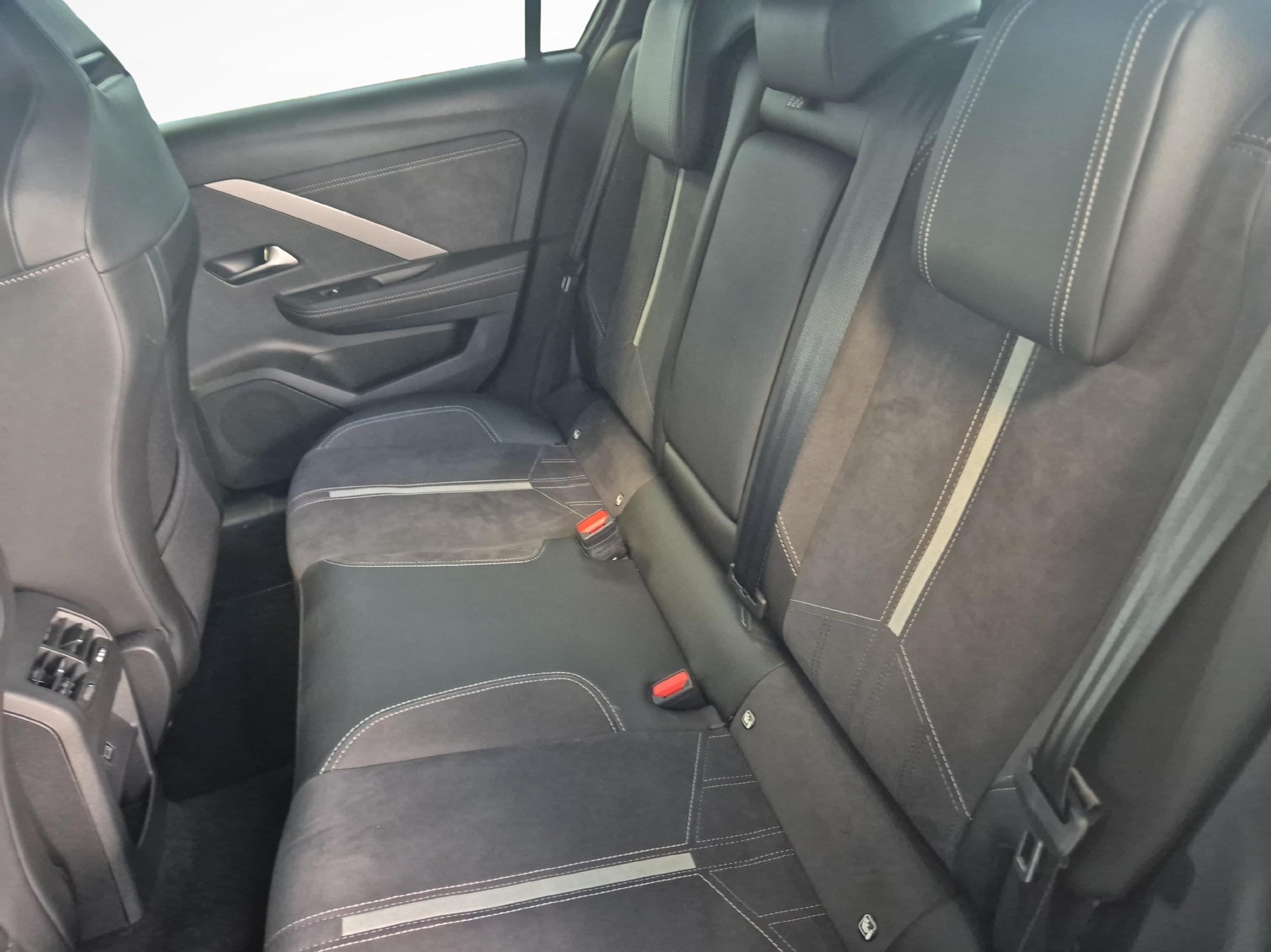 OPEL Astra 1.6 T PHEV 225 GSe-image-10
