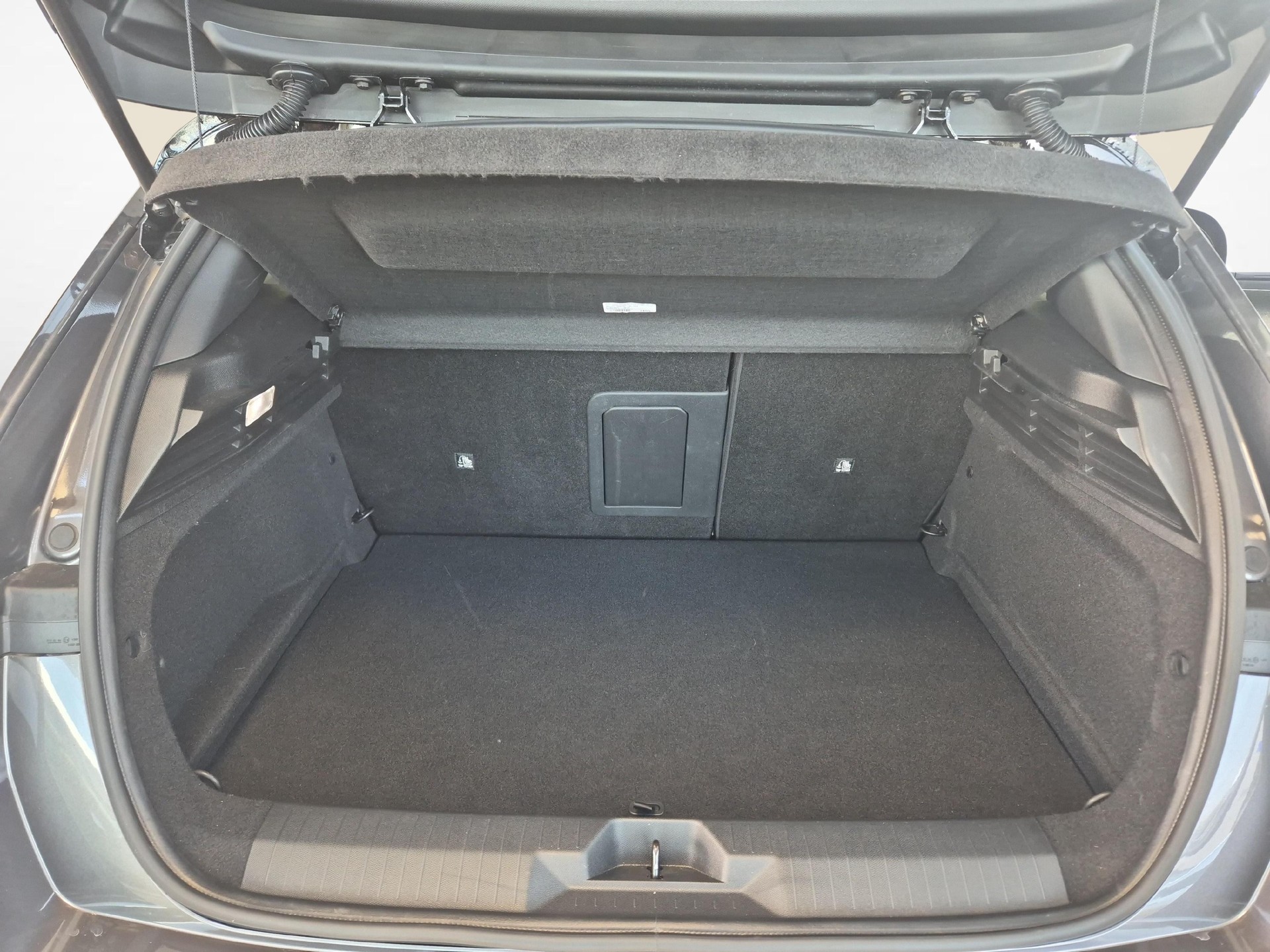 OPEL Astra 1.6 T PHEV 225 GSe-image-11