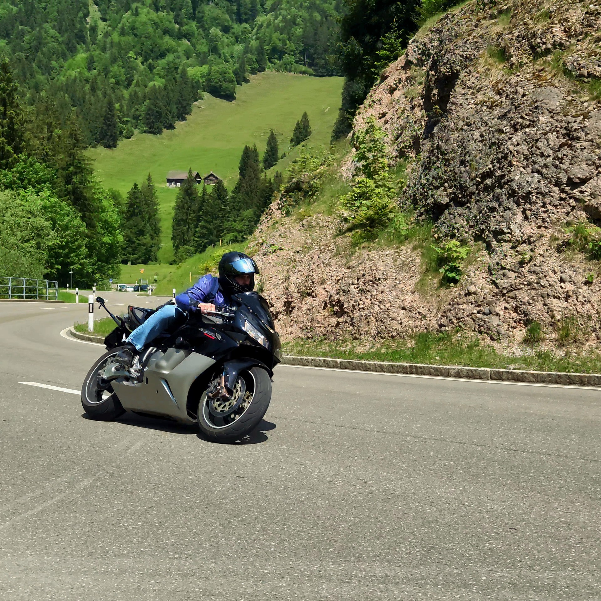 HONDA CBR 1000 RR-image-12