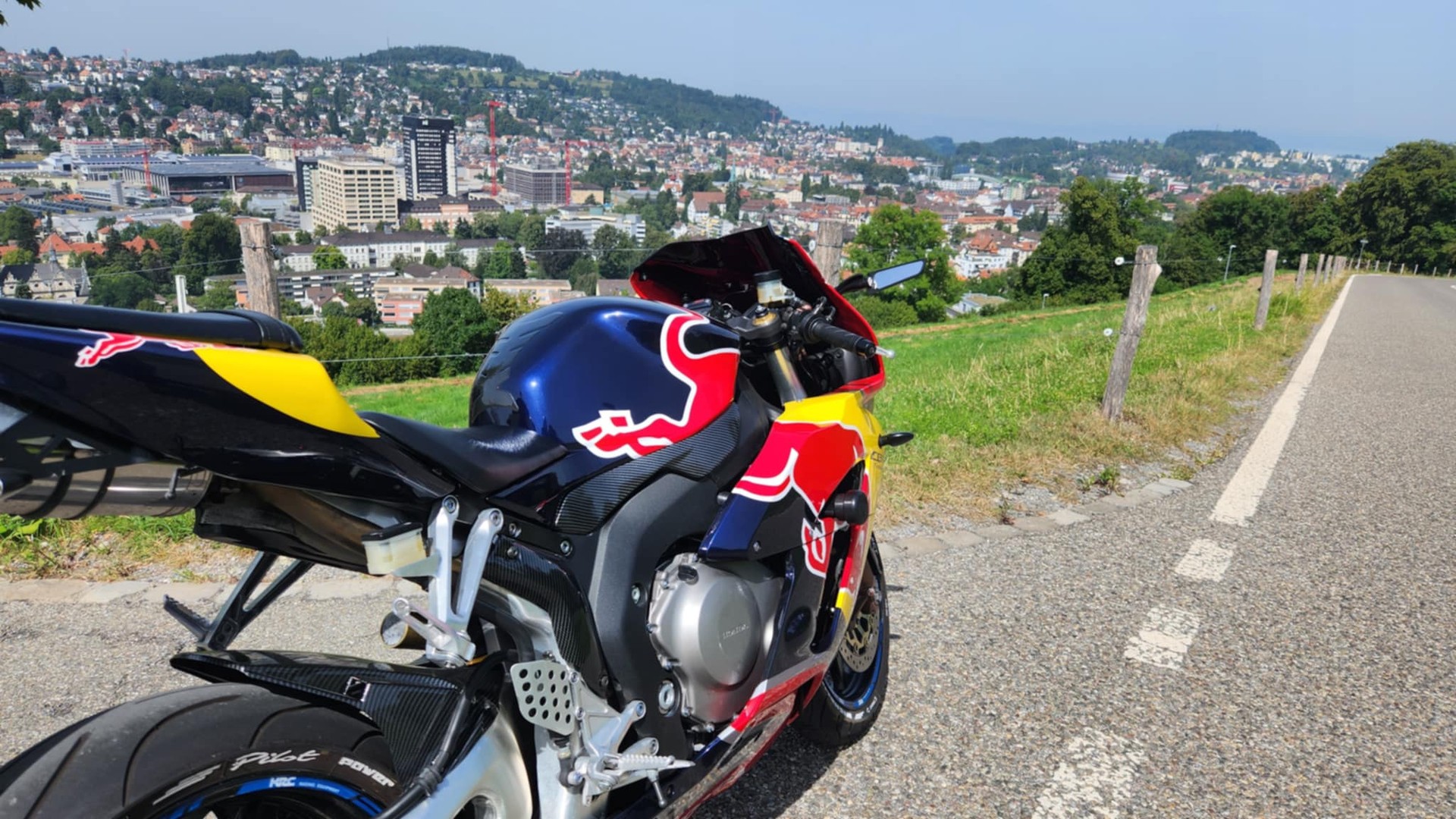 HONDA CBR 1000 RR-image-9