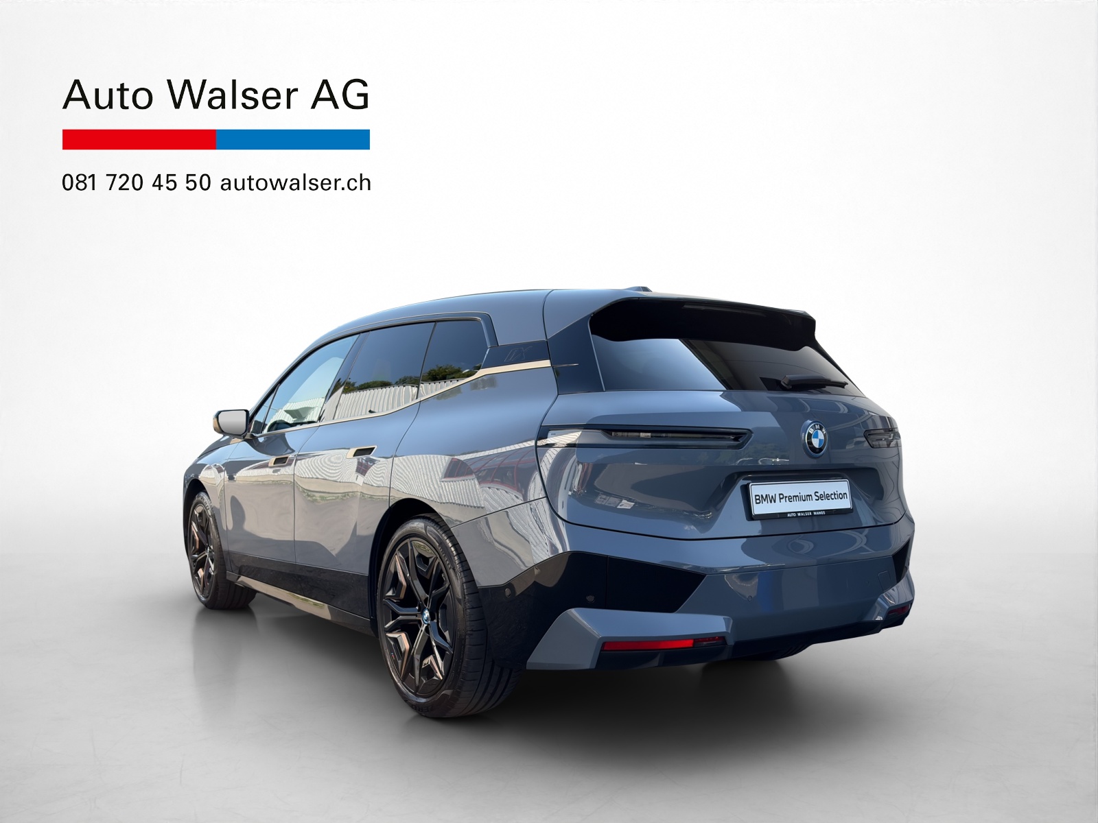 BMW iX xDrive40-showroom-element-2
